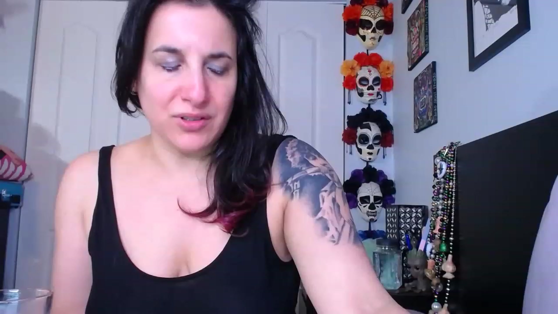 Gallery image thumbnail from abustybabe's myfreecams stream on, 05/02/2023, 22:22 image 12 of 20