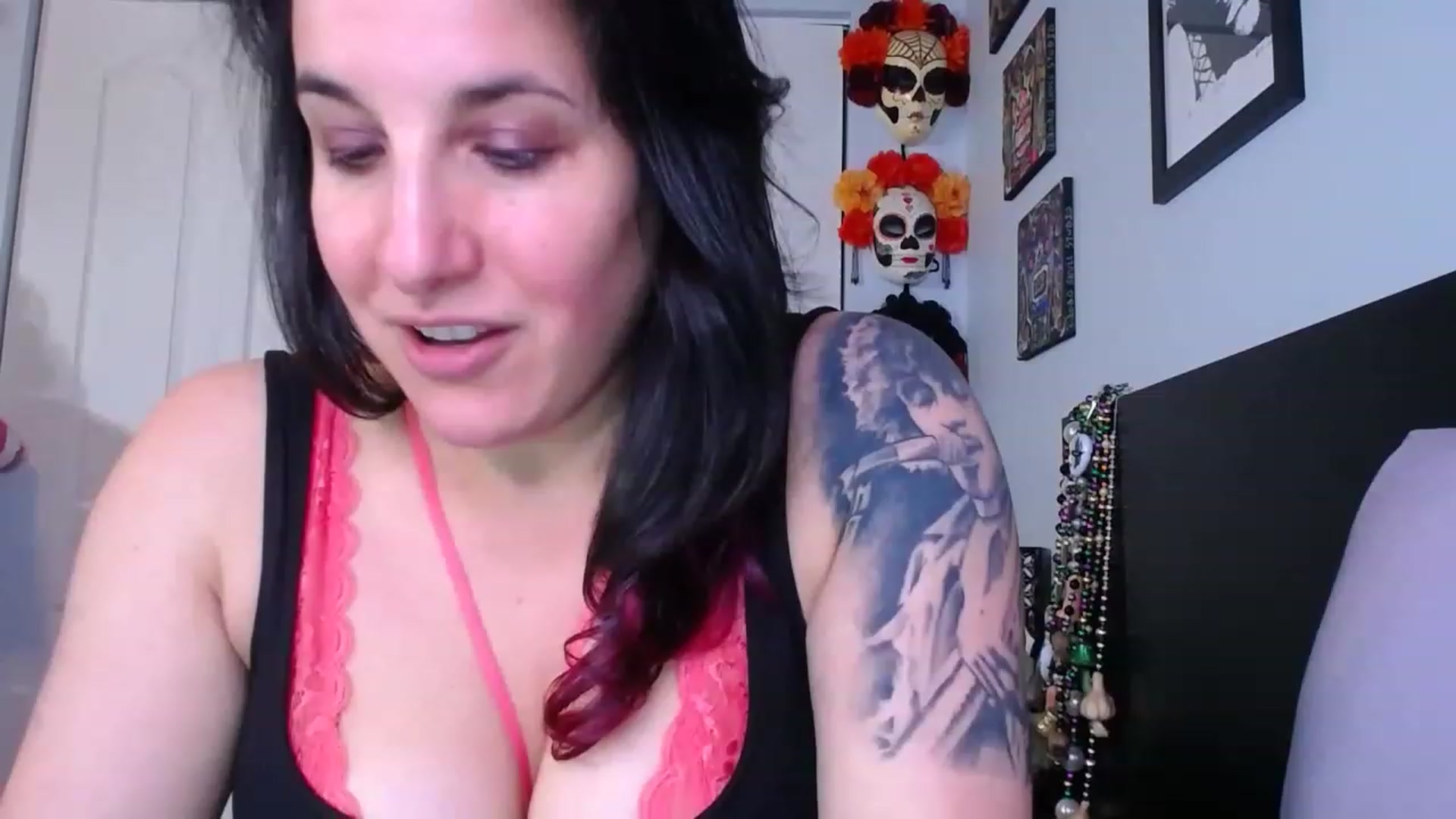 Gallery image thumbnail from abustybabe's myfreecams stream on, 05/04/2023, 22:25 image 9 of 20