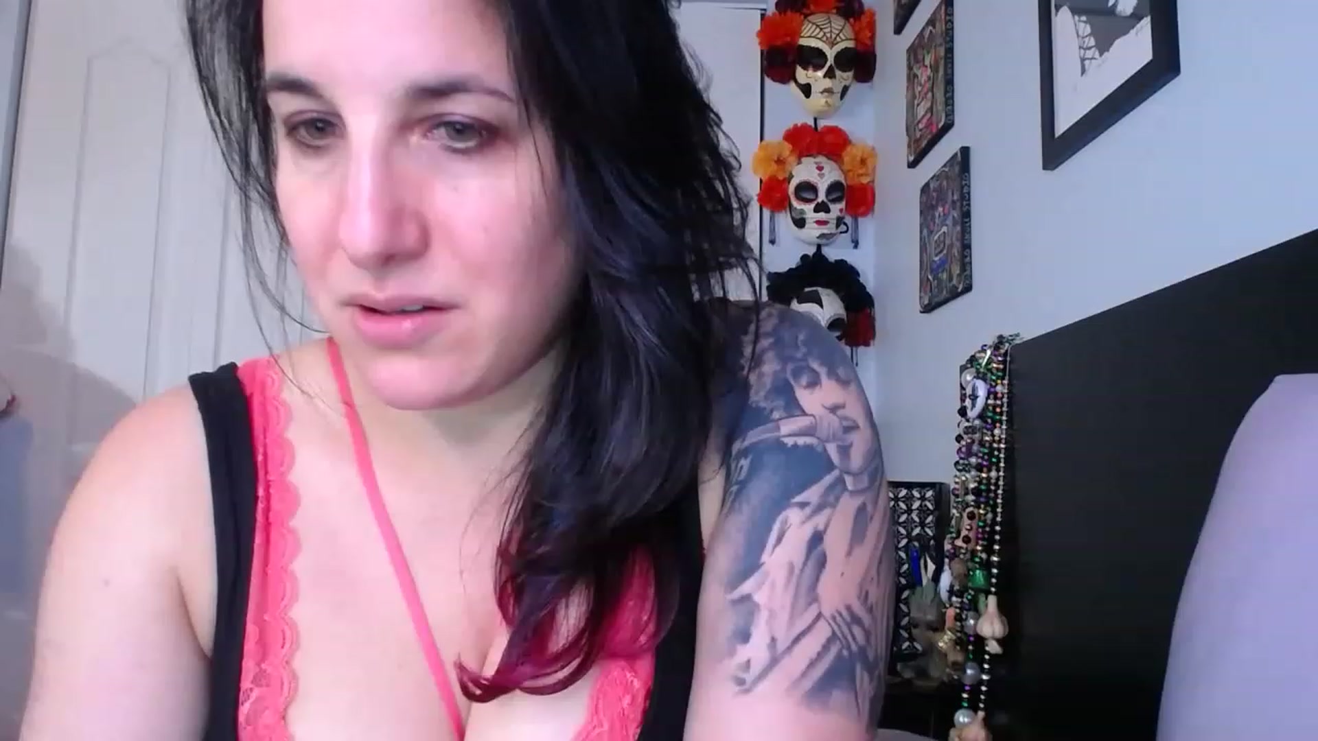 Gallery image thumbnail from abustybabe's myfreecams stream on, 05/04/2023, 22:25 image 6 of 20