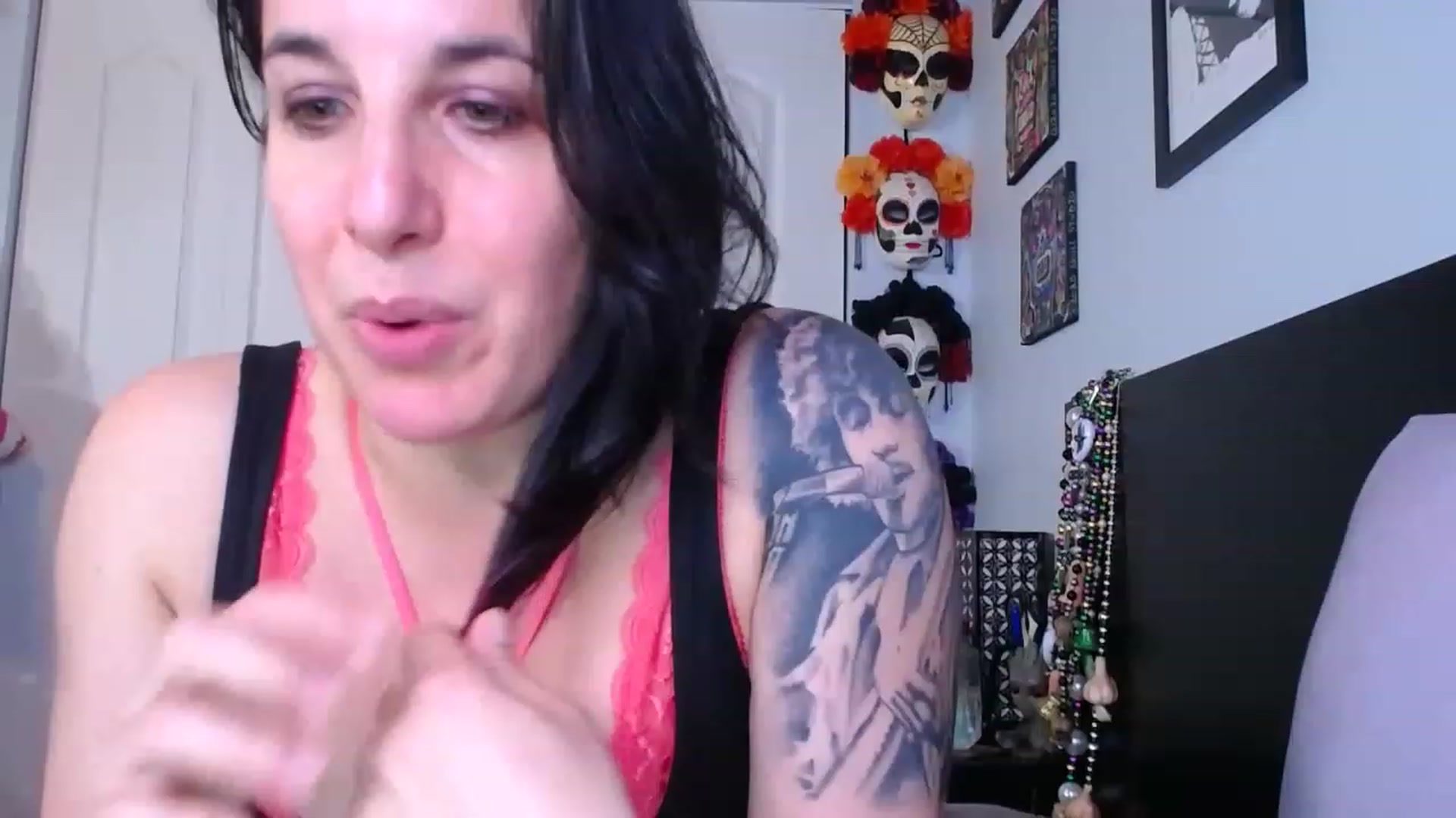 Gallery image thumbnail from abustybabe's myfreecams stream on, 05/04/2023, 22:25 image 5 of 20