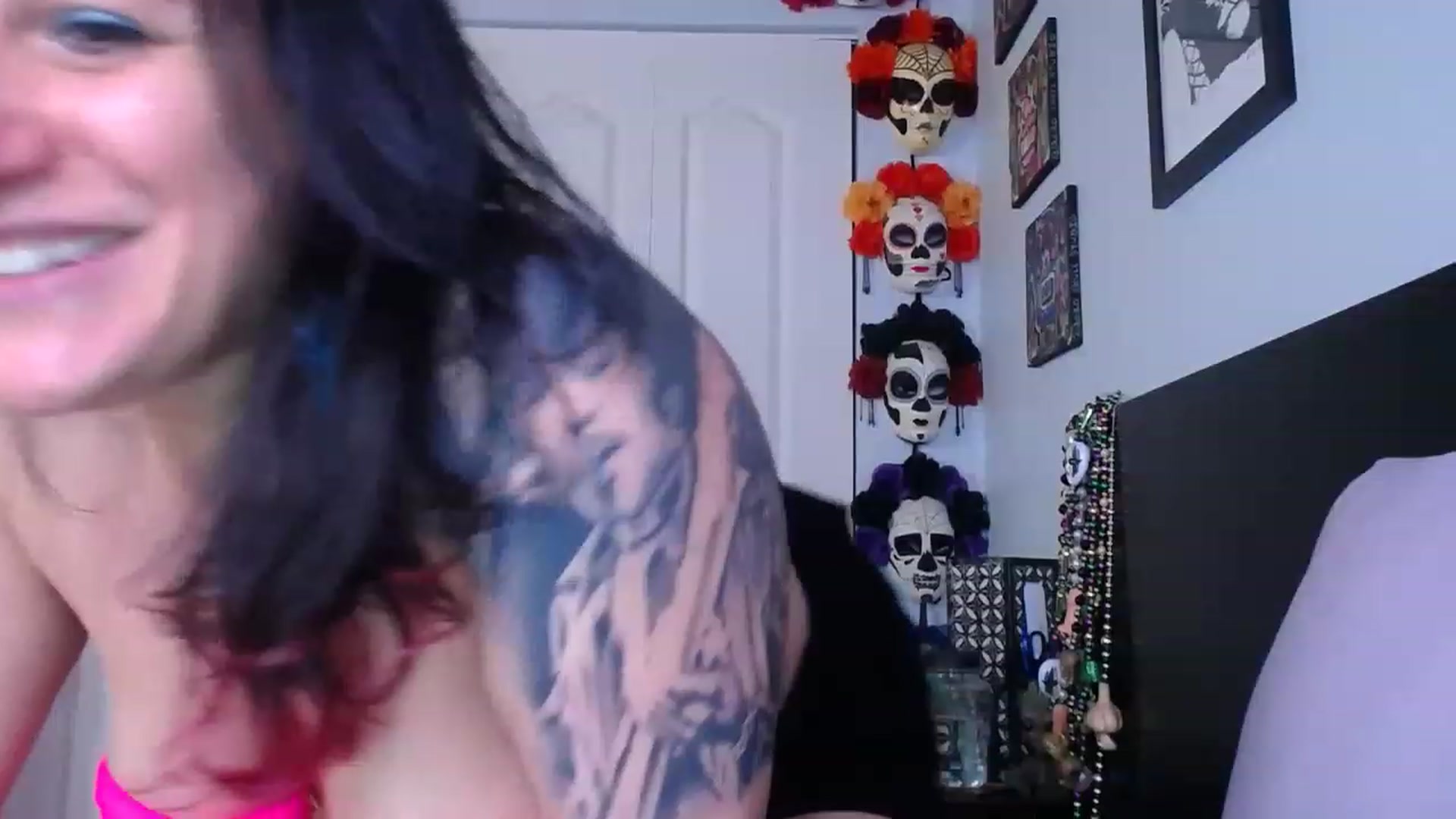 Gallery image thumbnail from abustybabe's myfreecams stream on, 05/08/2023, 21:25 image 3 of 20