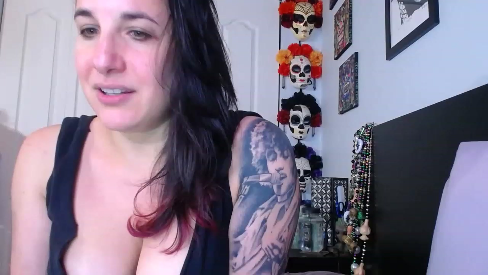 Gallery image thumbnail from abustybabe's myfreecams stream on, 05/09/2023, 21:43 image 4 of 20