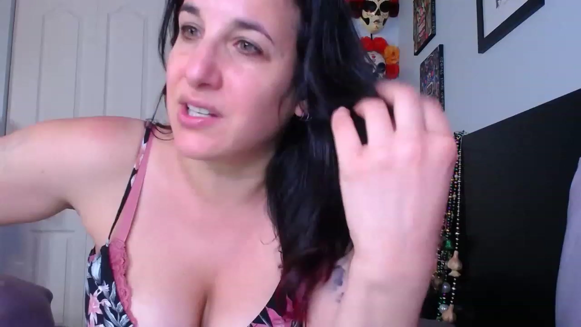 Gallery image thumbnail from abustybabe's myfreecams stream on, 05/11/2023, 20:29 image 13 of 20