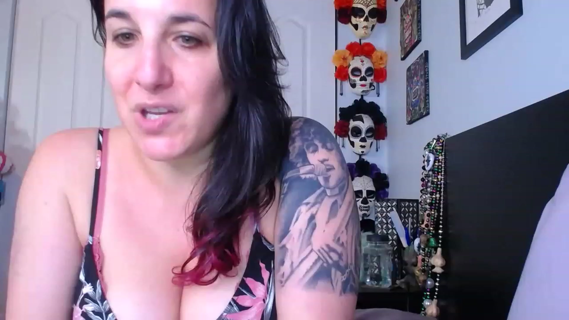 Gallery image thumbnail from abustybabe's myfreecams stream on, 05/11/2023, 22:13 image 10 of 20