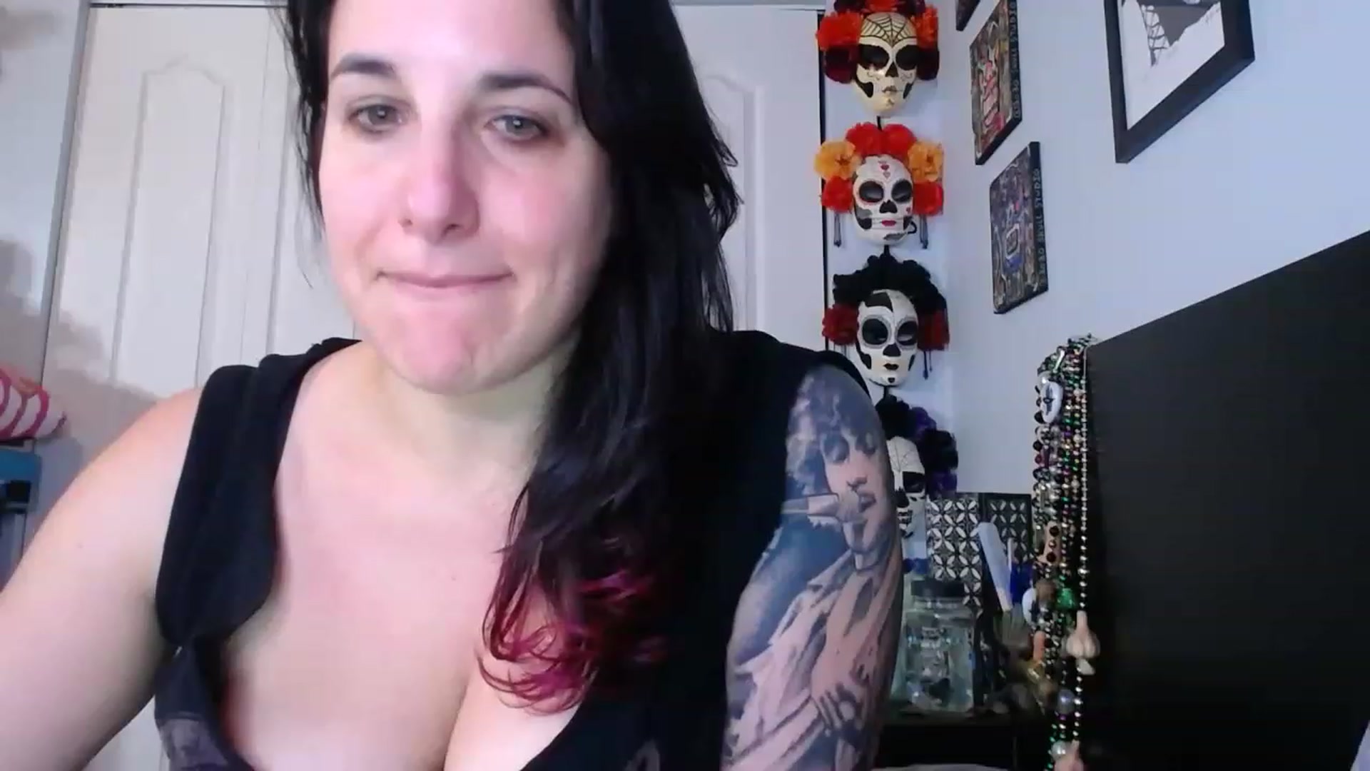 Gallery image thumbnail from abustybabe's myfreecams stream on, 05/12/2023, 21:30 image 12 of 20