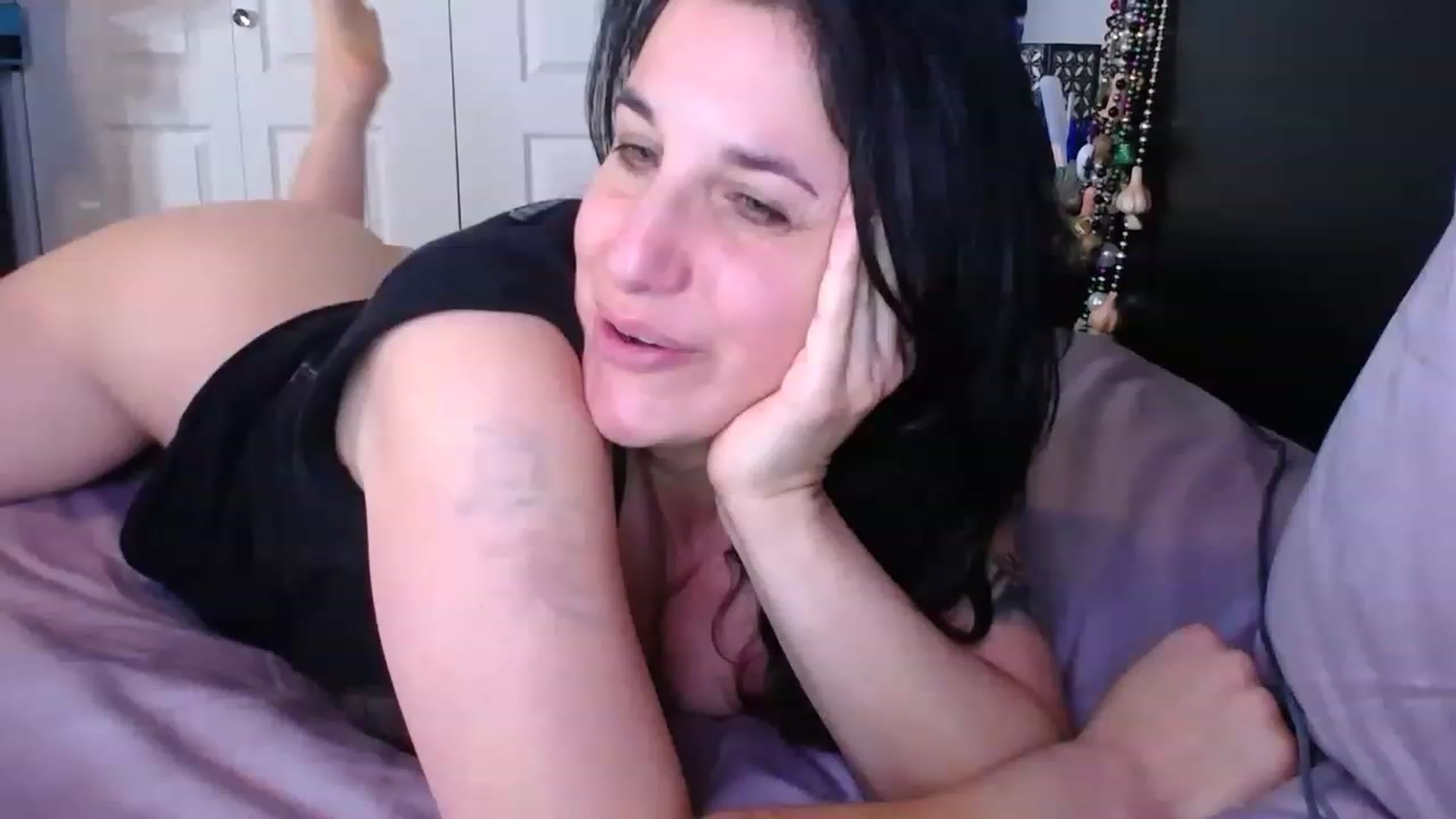 Gallery image thumbnail from abustybabe's myfreecams stream on, 05/12/2023, 21:30 image 15 of 20
