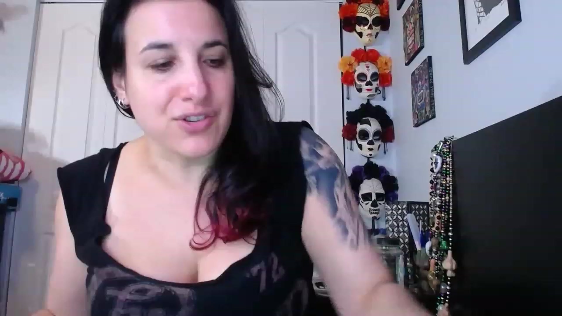 Gallery image thumbnail from abustybabe's myfreecams stream on, 05/12/2023, 21:30 image 1 of 20