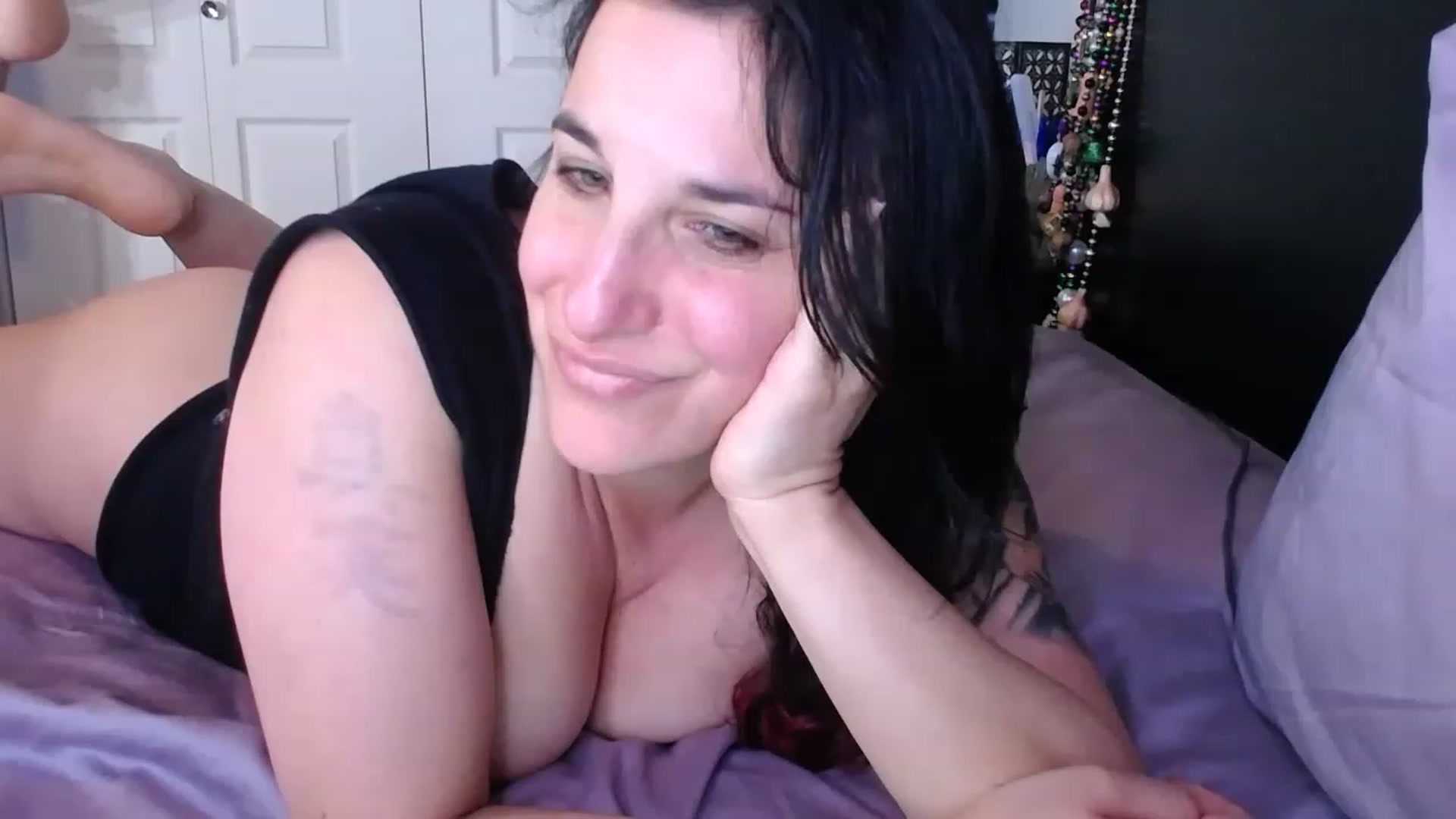 Gallery image thumbnail from abustybabe's myfreecams stream on, 05/12/2023, 21:30 image 16 of 20