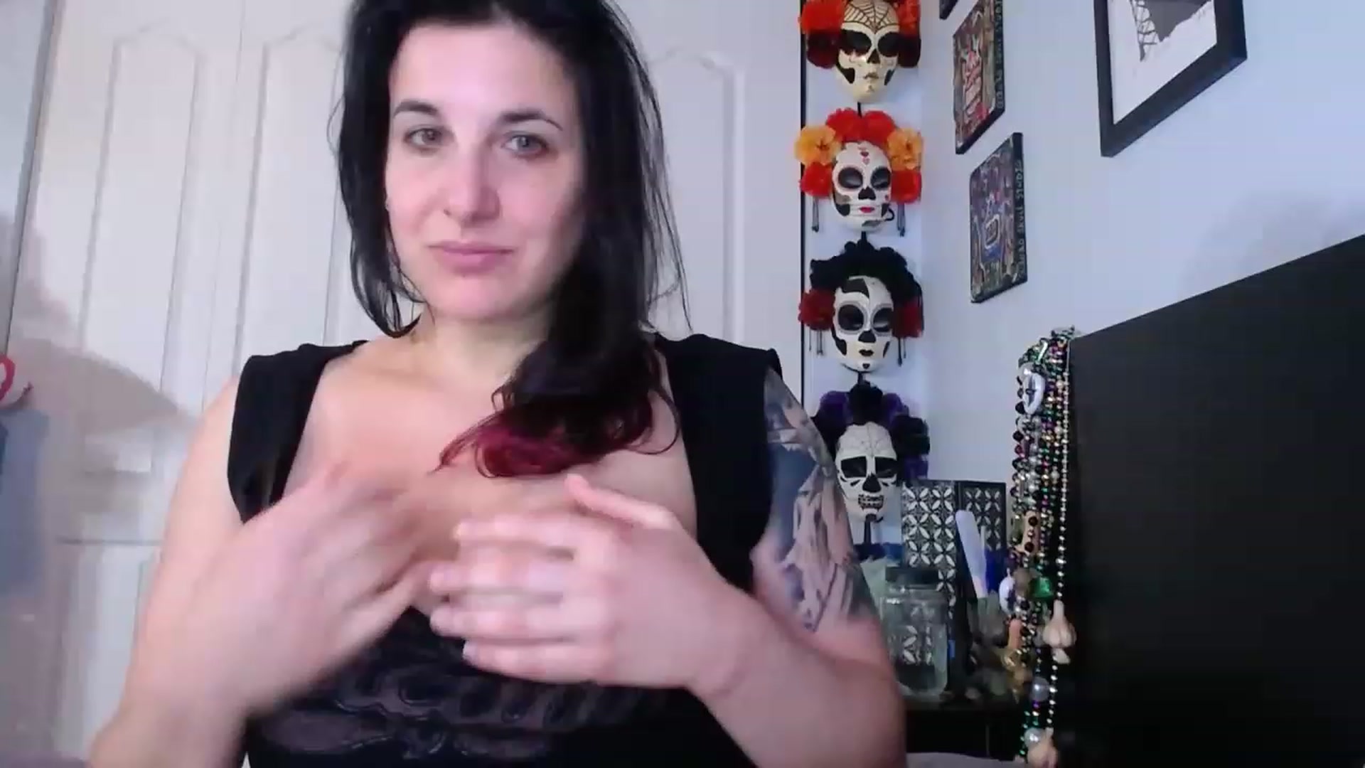 Gallery image thumbnail from abustybabe's myfreecams stream on, 05/12/2023, 22:18 image 3 of 20