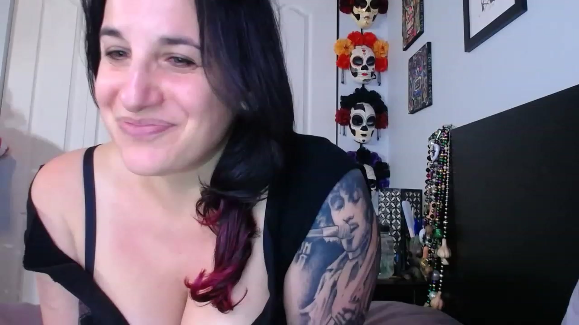 Gallery image thumbnail from abustybabe's myfreecams stream on, 05/12/2023, 22:18 image 18 of 20