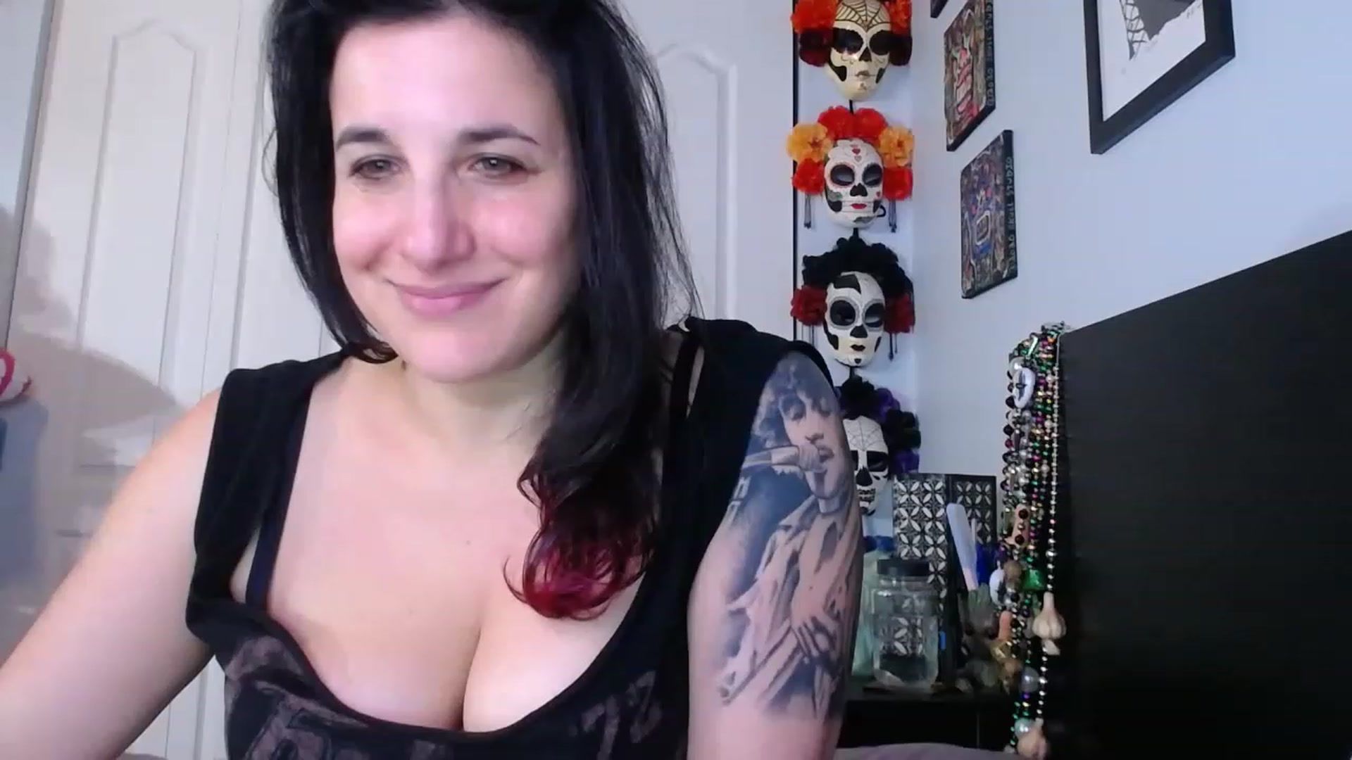 Gallery image thumbnail from abustybabe's myfreecams stream on, 05/12/2023, 22:18 image 2 of 20