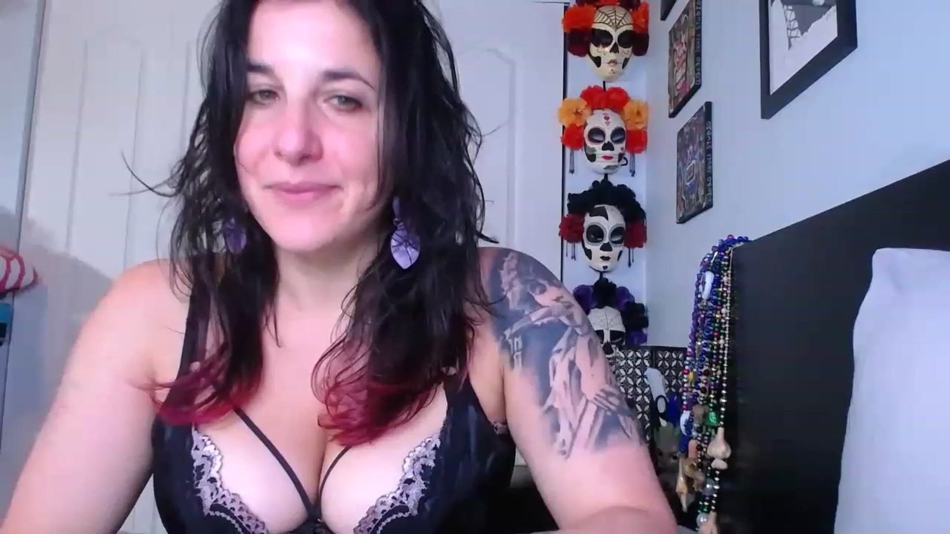 Gallery image thumbnail from abustybabe's myfreecams stream on, 05/25/2023, 22:08 image 8 of 20