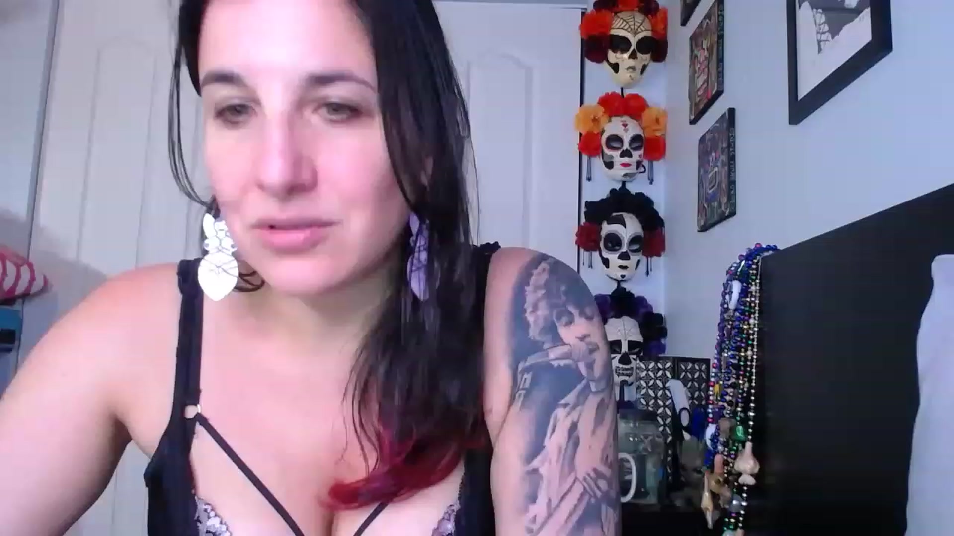 Gallery image thumbnail from abustybabe's myfreecams stream on, 05/25/2023, 22:08 image 1 of 20