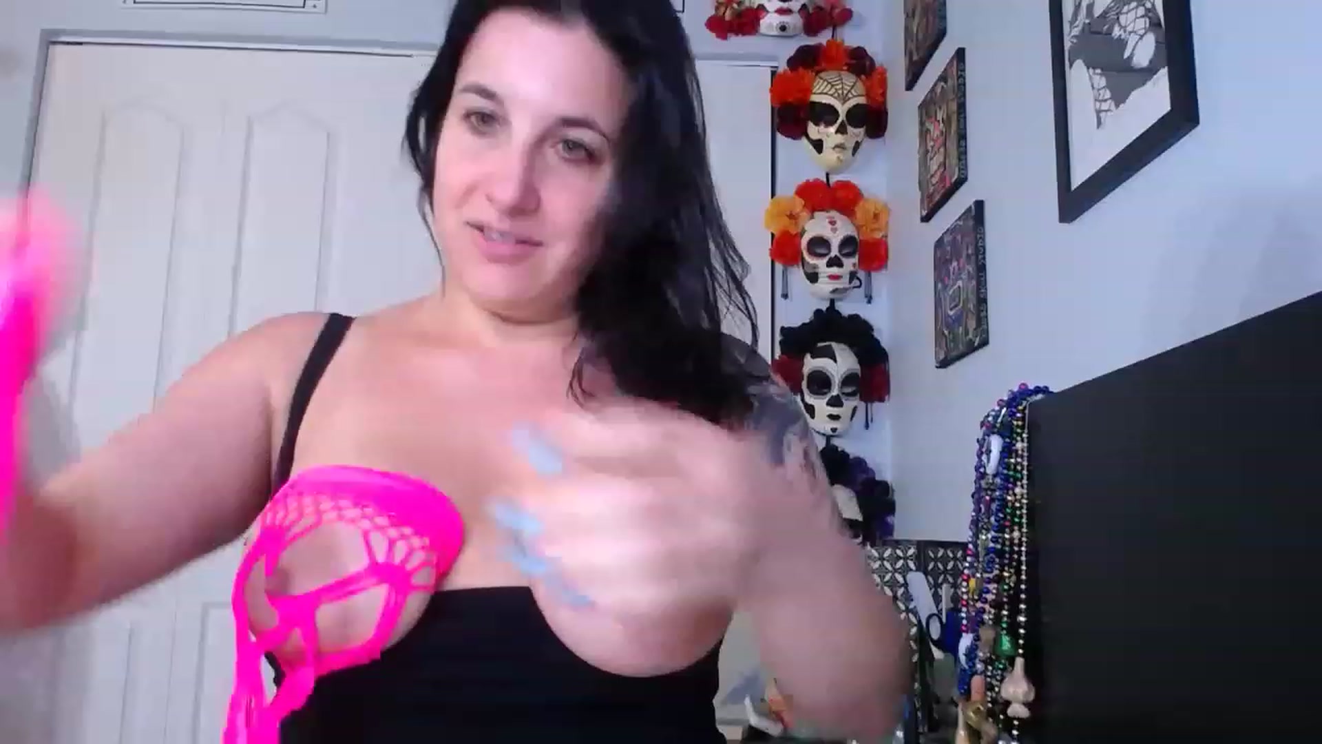Gallery image thumbnail from abustybabe's myfreecams stream on, 05/26/2023, 21:11 image 12 of 20