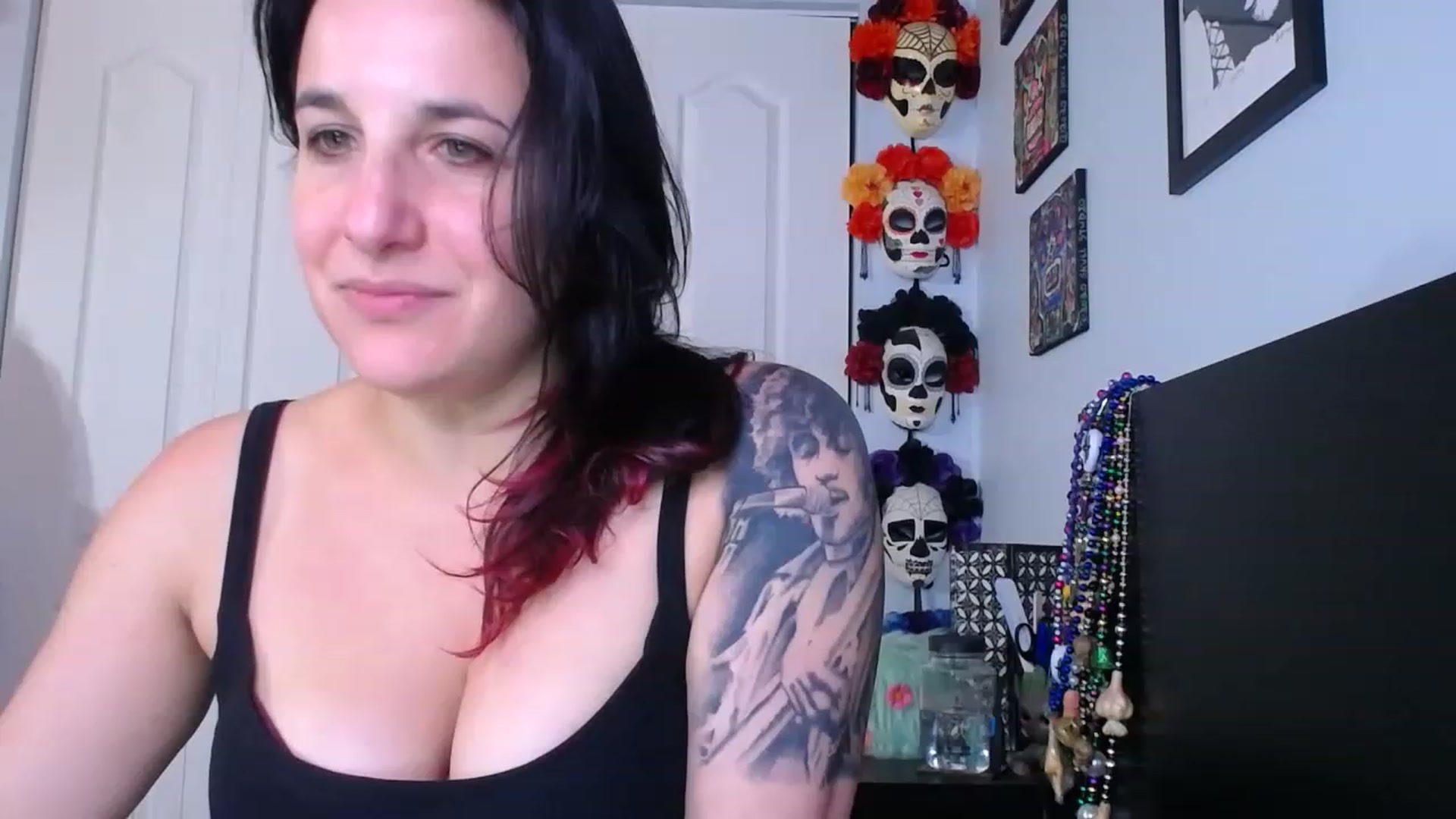 Gallery image thumbnail from abustybabe's myfreecams stream on, 05/26/2023, 21:11 image 11 of 20