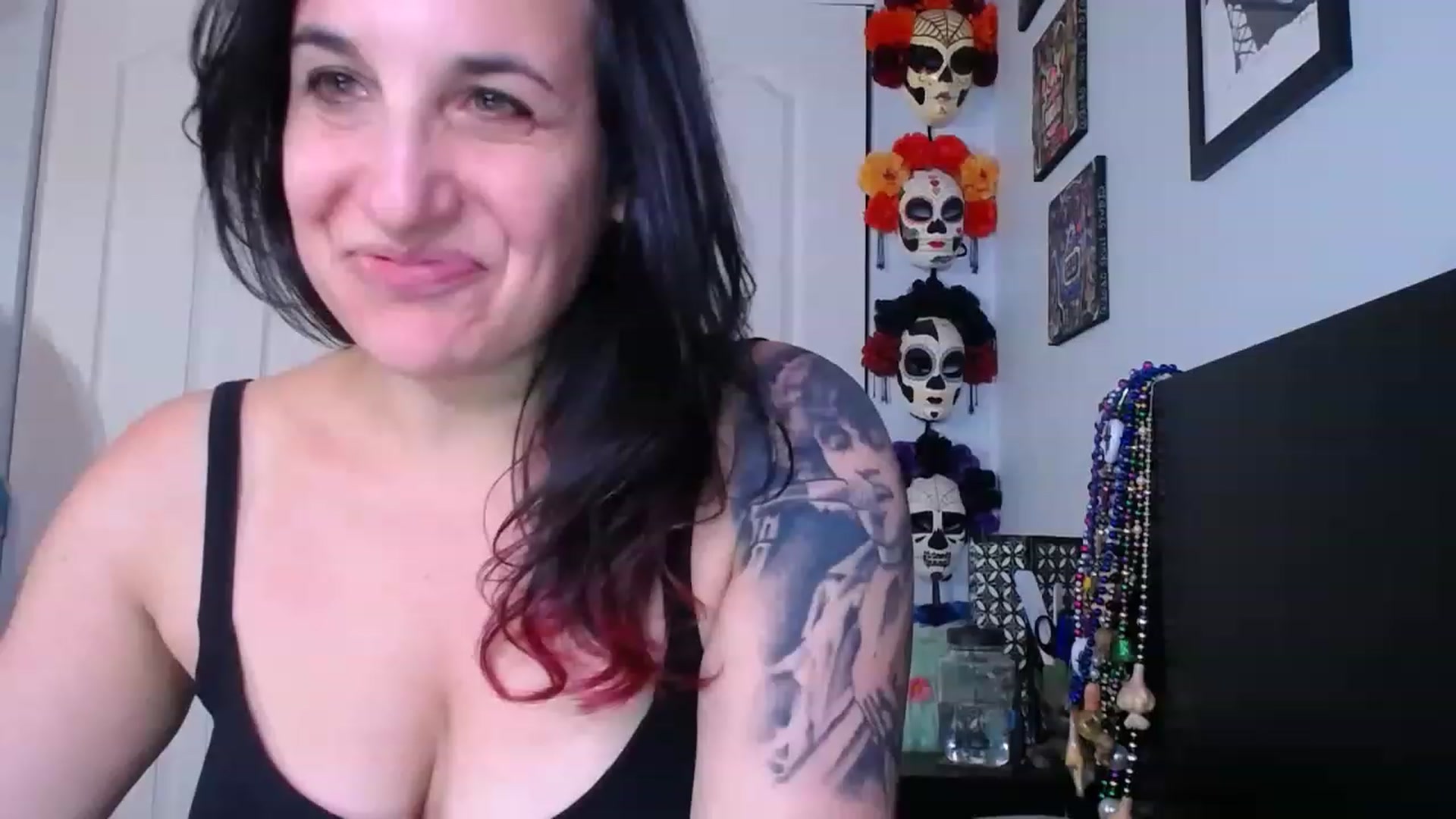 Gallery image thumbnail from abustybabe's myfreecams stream on, 05/26/2023, 22:08 image 1 of 20
