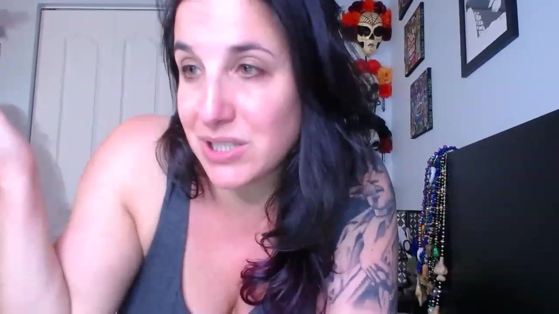 Gallery image thumbnail from abustybabe's myfreecams stream on, 05/30/2023, 20:06 image 20 of 20