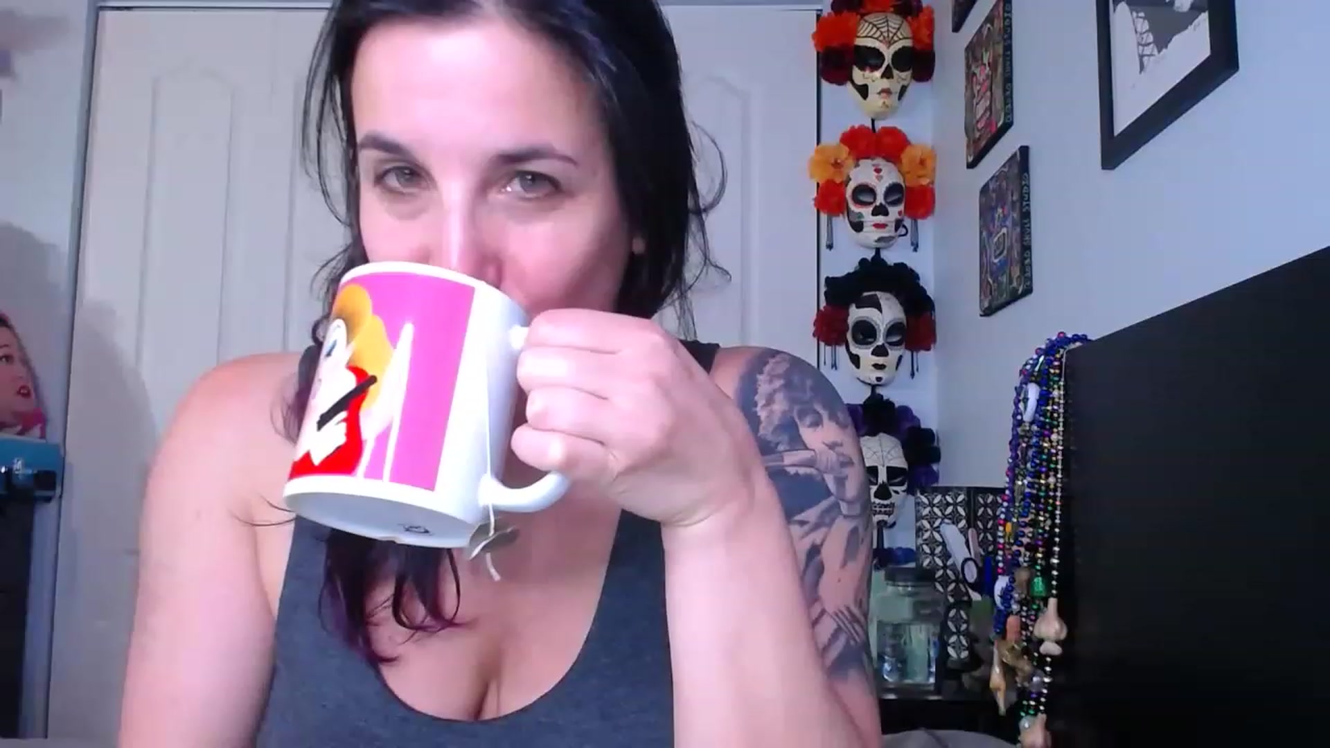Gallery image thumbnail from abustybabe's myfreecams stream on, 05/30/2023, 20:06 image 9 of 20