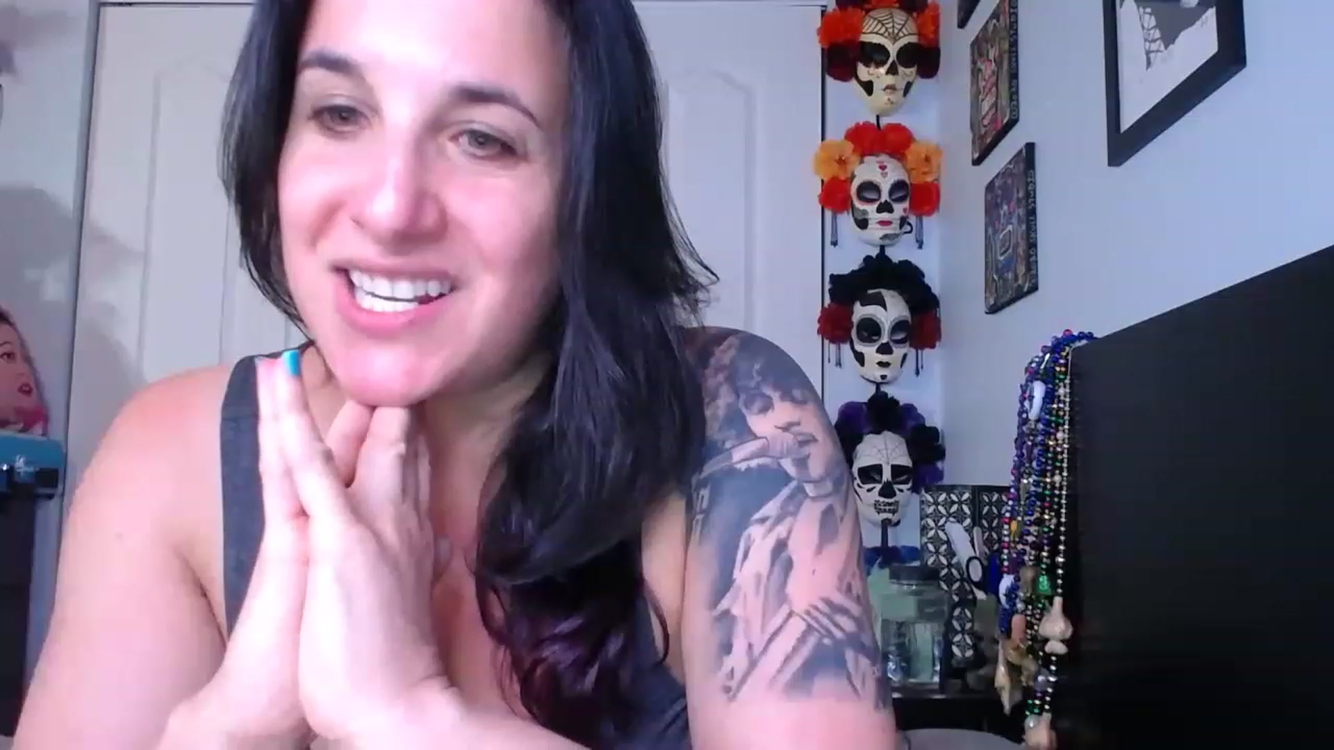 Gallery image thumbnail from abustybabe's myfreecams stream on, 05/30/2023, 20:06 image 17 of 20