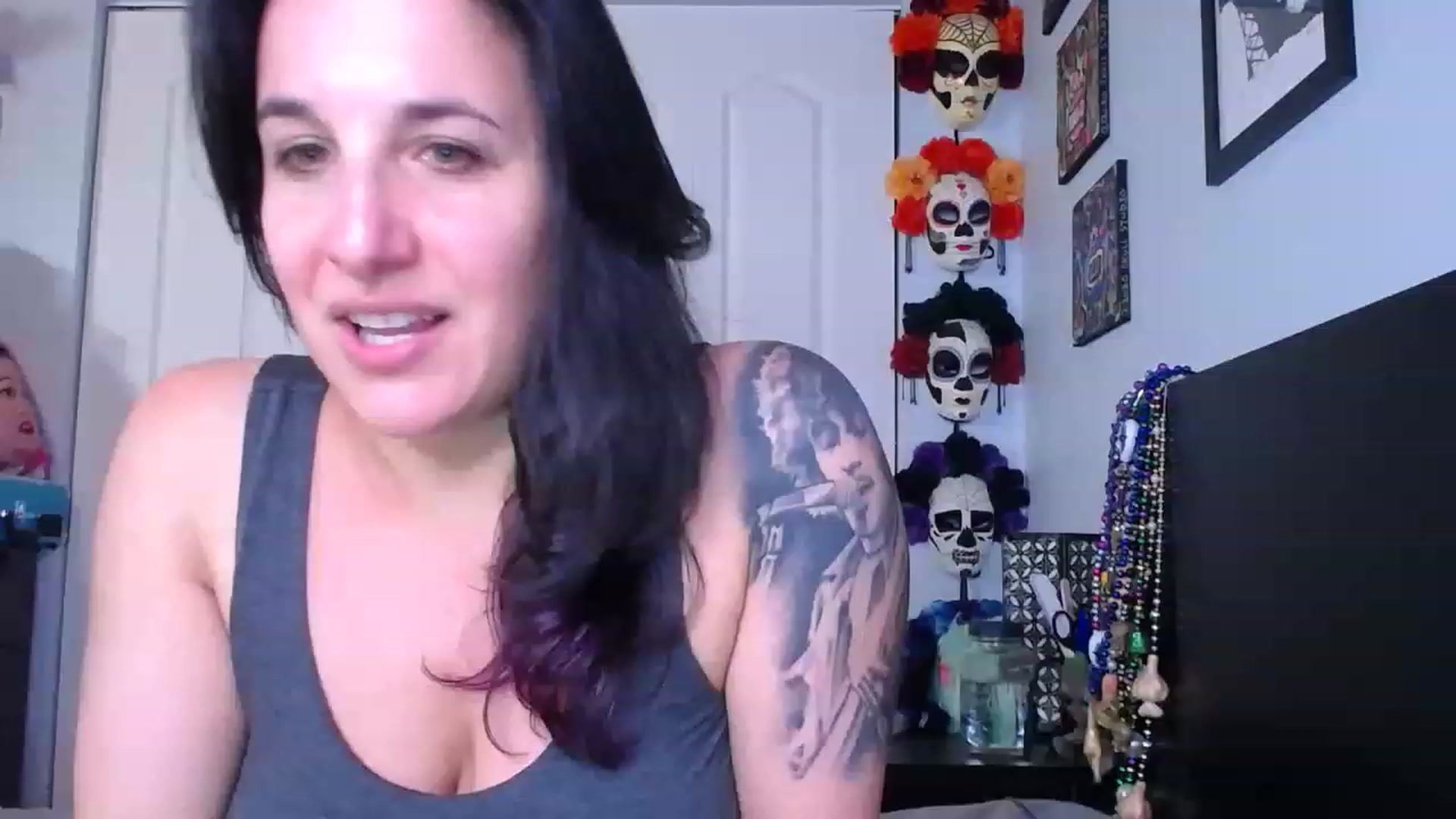 Gallery image thumbnail from abustybabe's myfreecams stream on, 05/30/2023, 20:06 image 11 of 20