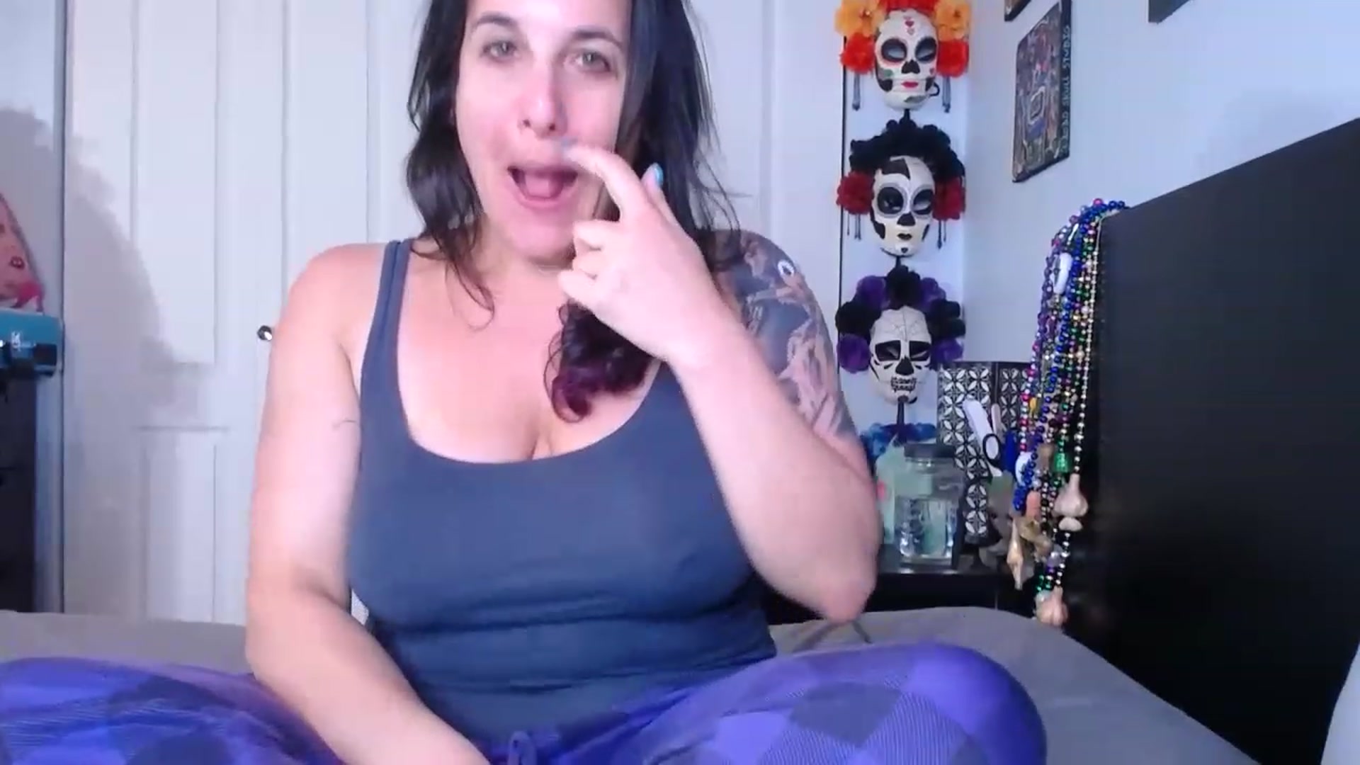 Gallery image thumbnail from abustybabe's myfreecams stream on, 05/30/2023, 21:29 image 20 of 20
