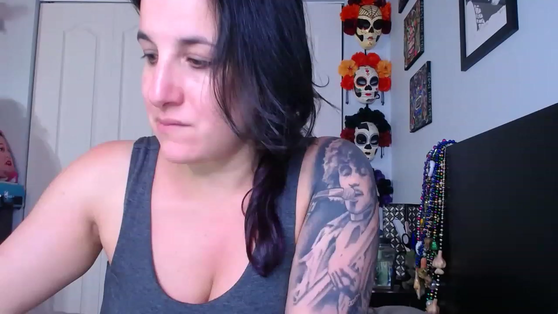 Gallery image thumbnail from abustybabe's myfreecams stream on, 05/30/2023, 21:29 image 5 of 20