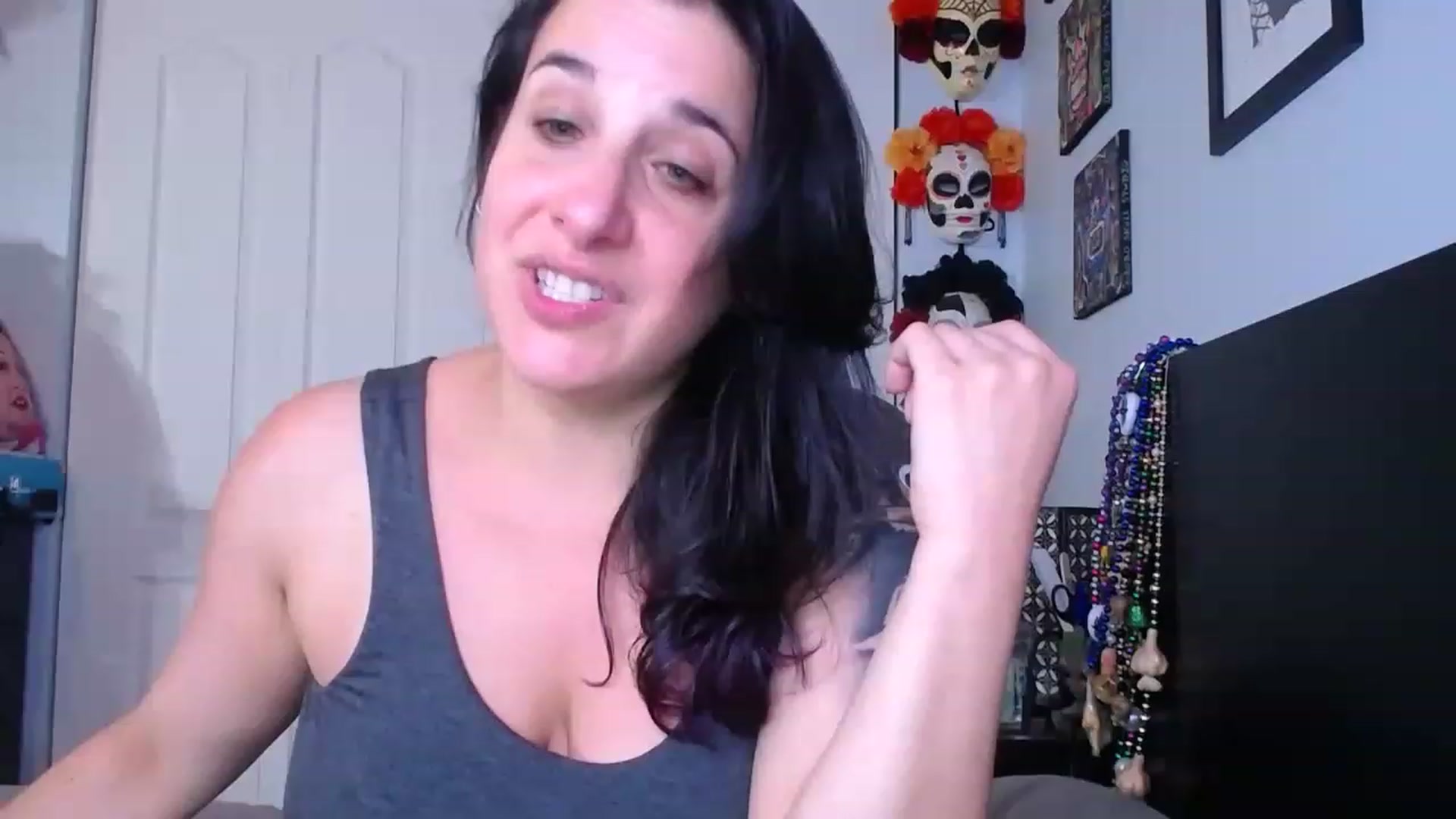 Gallery image thumbnail from abustybabe's myfreecams stream on, 05/30/2023, 21:29 image 19 of 20