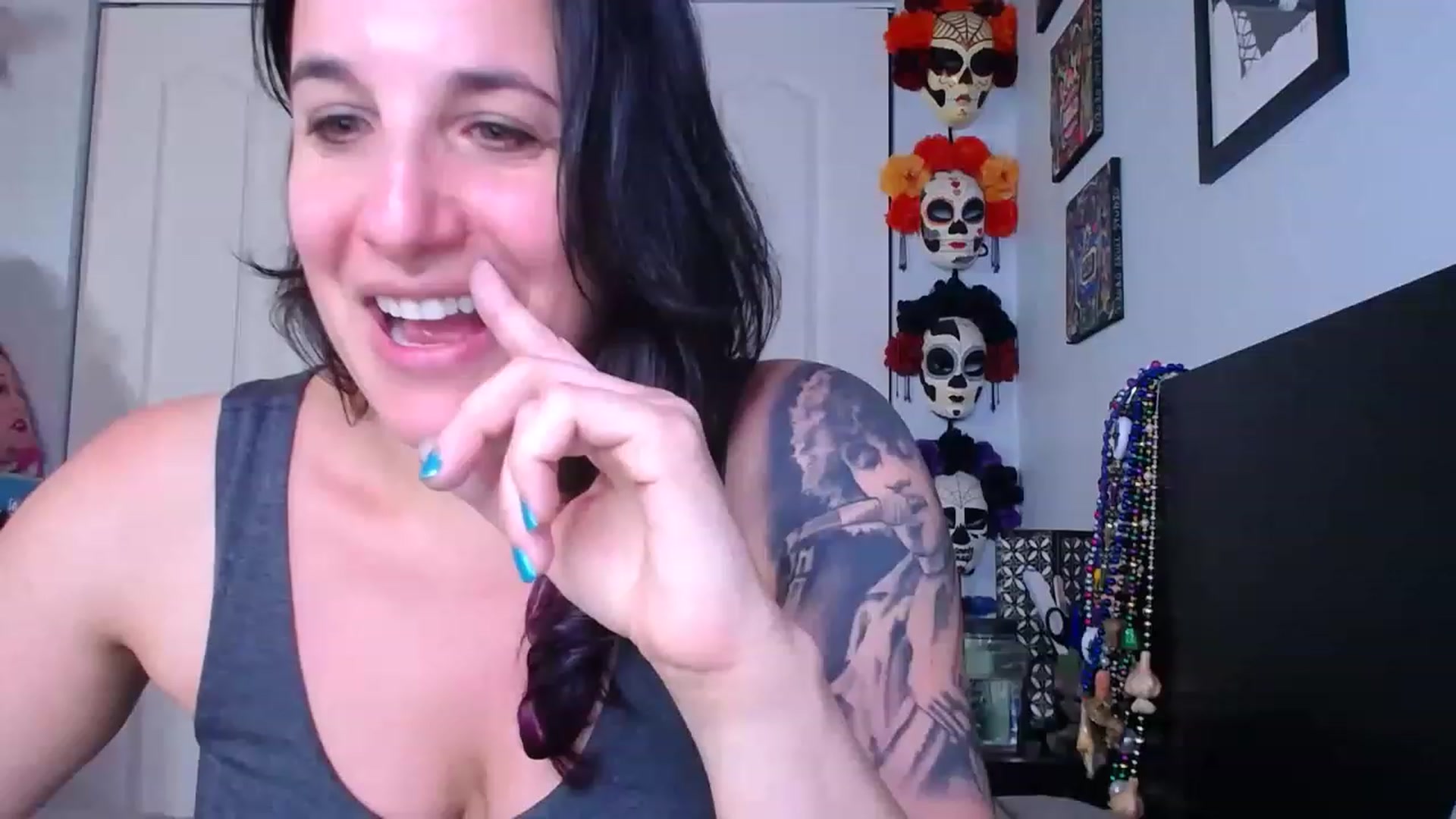 Gallery image thumbnail from abustybabe's myfreecams stream on, 05/30/2023, 21:29 image 4 of 20
