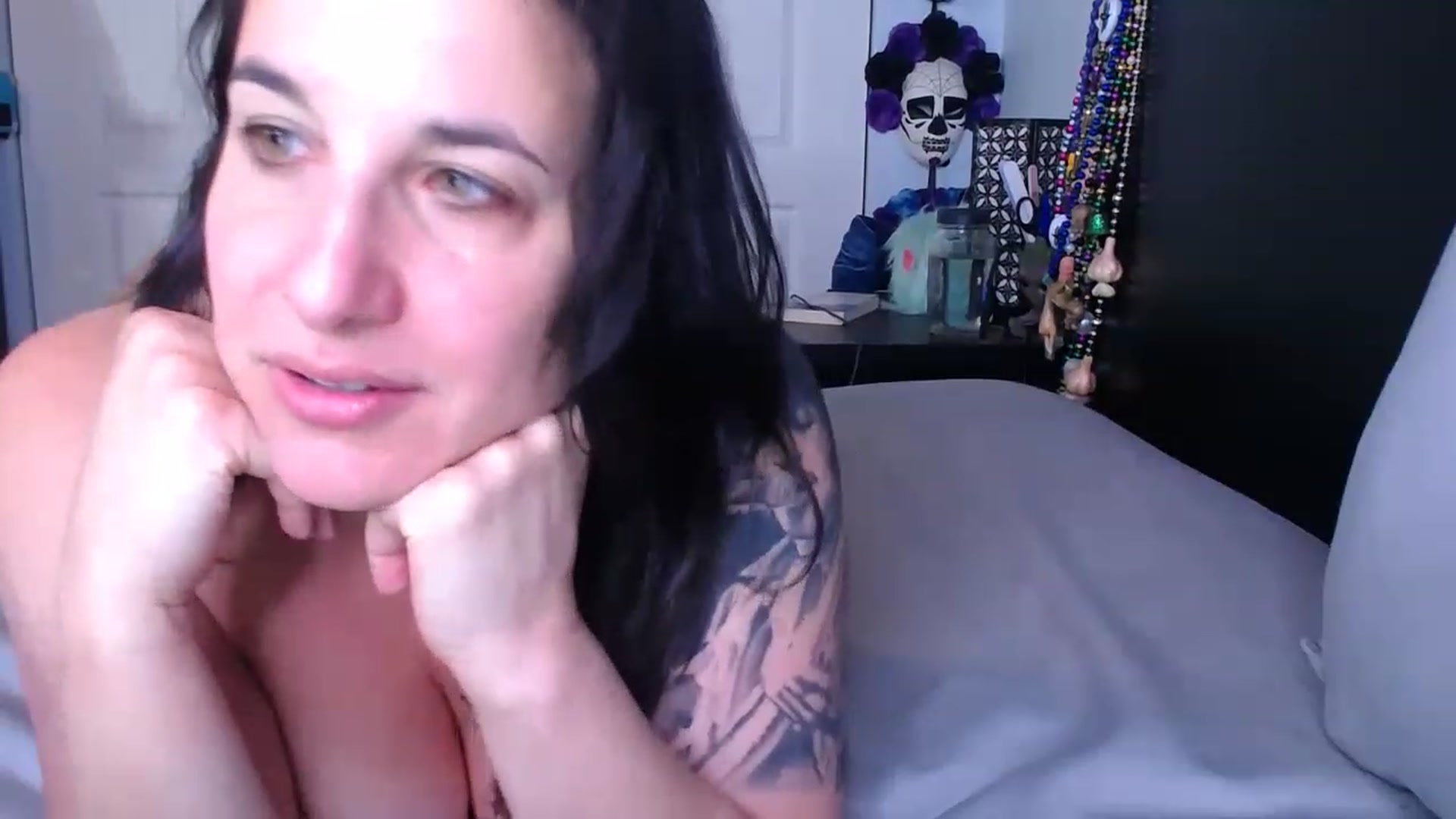 Gallery image thumbnail from abustybabe's myfreecams stream on, 05/31/2023, 21:39 image 18 of 20
