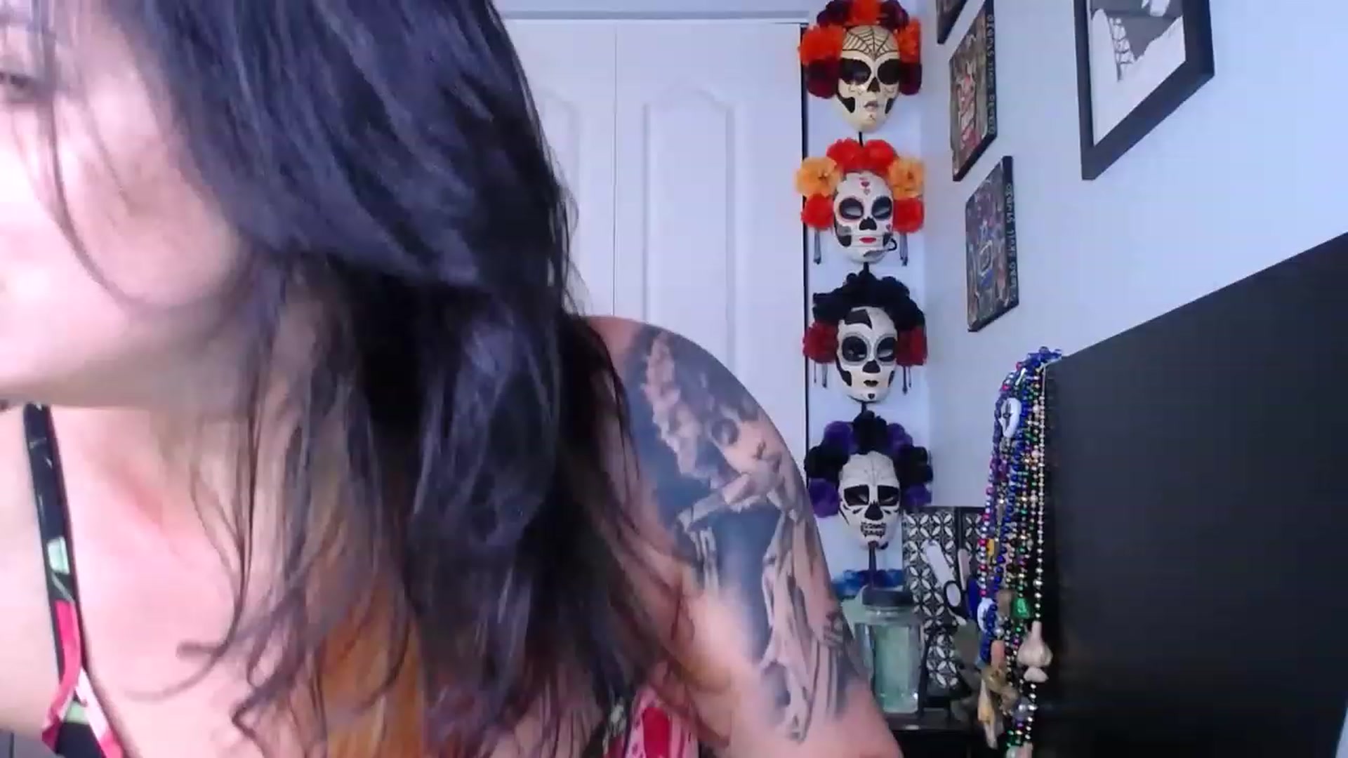 Gallery image thumbnail from abustybabe's myfreecams stream on, 06/01/2023, 21:22 image 1 of 20