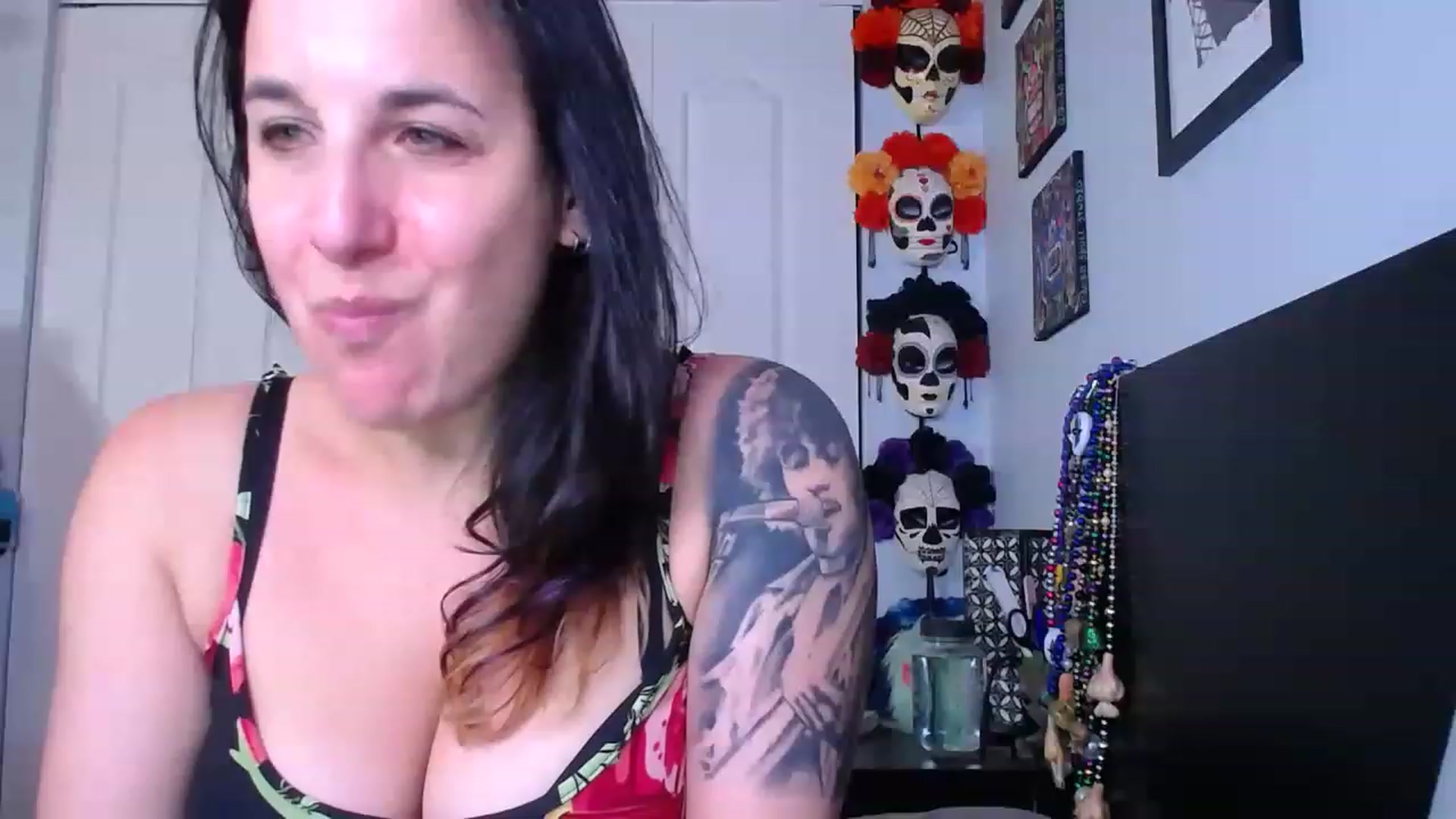 Gallery image thumbnail from abustybabe's myfreecams stream on, 06/01/2023, 21:22 image 14 of 20