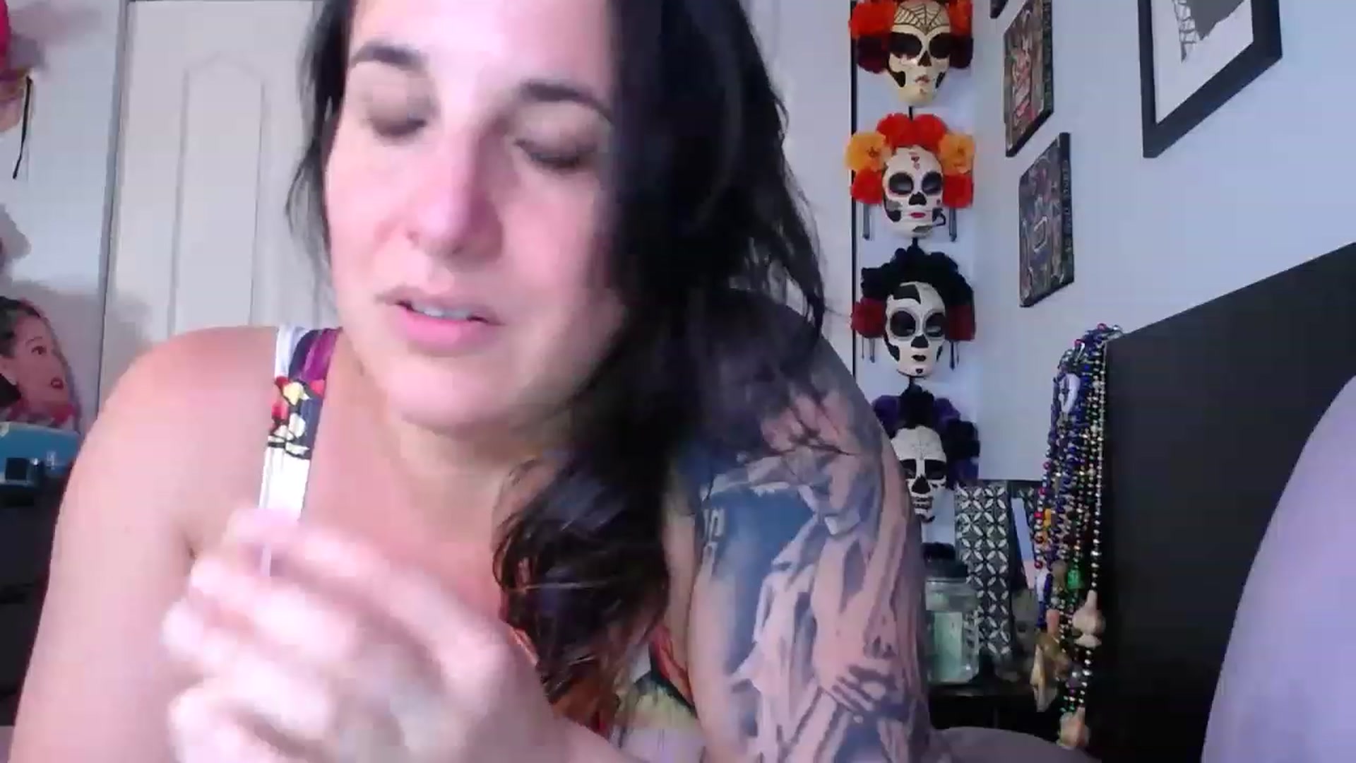Gallery image thumbnail from abustybabe's myfreecams stream on, 06/02/2023, 20:57 image 3 of 20