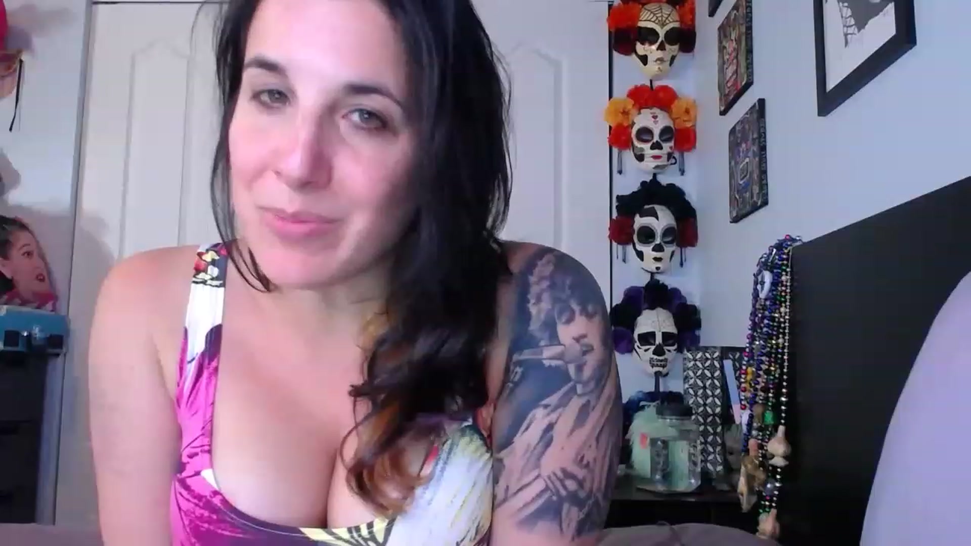 Gallery image thumbnail from abustybabe's myfreecams stream on, 06/02/2023, 20:57 image 2 of 20