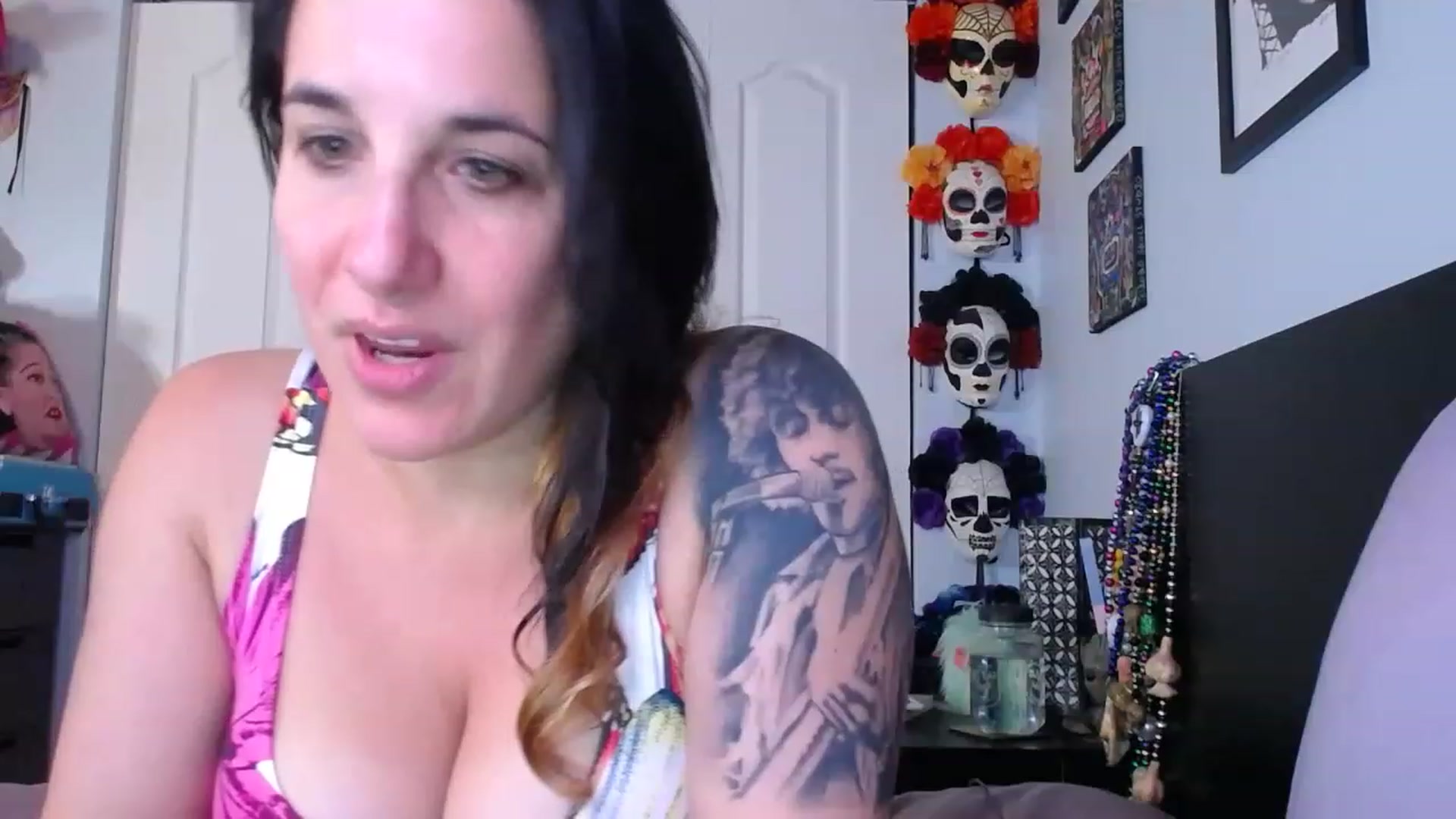 Gallery image thumbnail from abustybabe's myfreecams stream on, 06/02/2023, 20:57 image 9 of 20