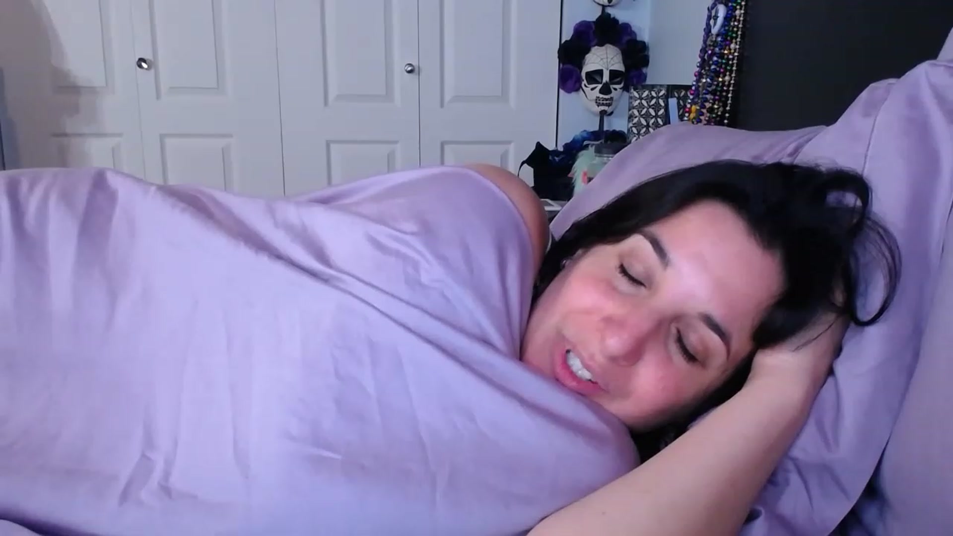 Gallery image thumbnail from abustybabe's myfreecams stream on, 06/02/2023, 20:57 image 15 of 20