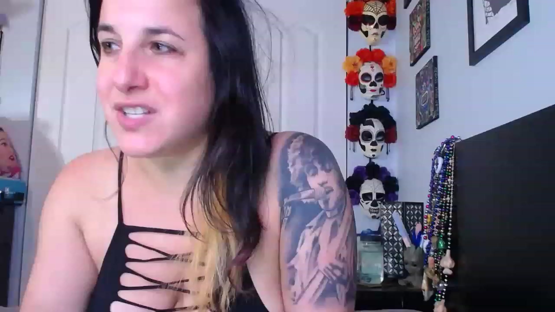 Gallery image thumbnail from abustybabe's myfreecams stream on, 06/05/2023, 20:39 image 3 of 20