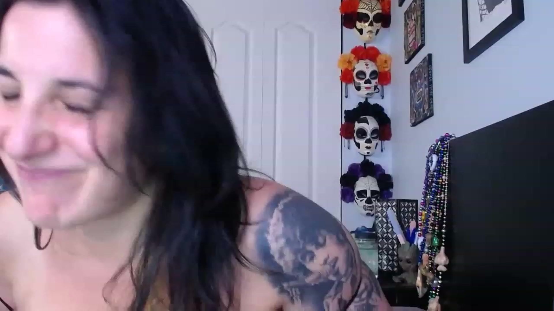 Gallery image thumbnail from abustybabe's myfreecams stream on, 06/05/2023, 20:39 image 14 of 20
