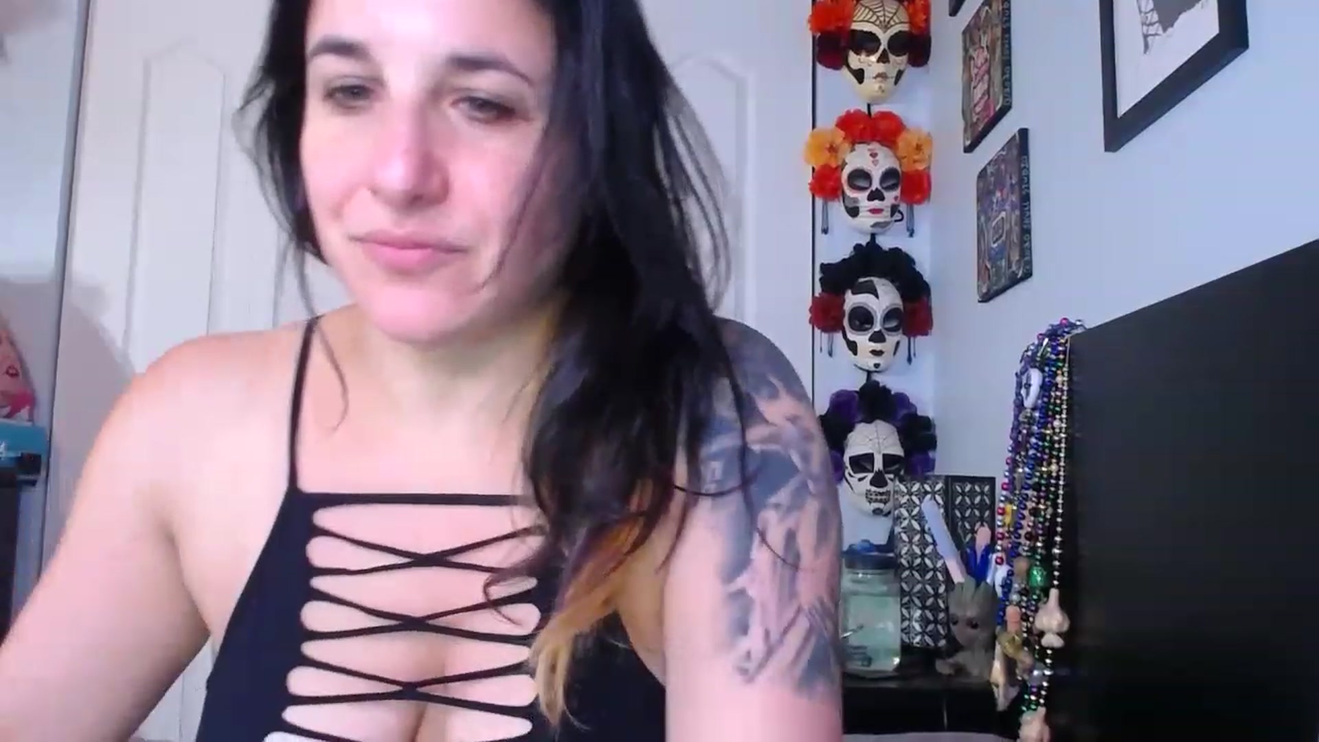 Gallery image thumbnail from abustybabe's myfreecams stream on, 06/05/2023, 20:39 image 13 of 20