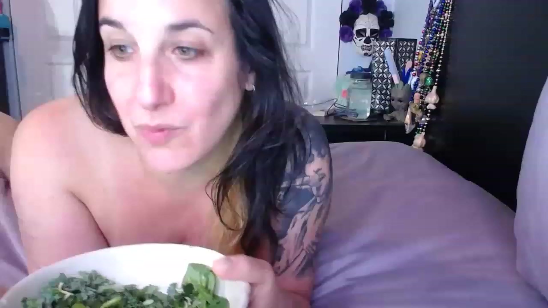 Gallery image thumbnail from abustybabe's myfreecams stream on, 06/05/2023, 21:23 image 13 of 20