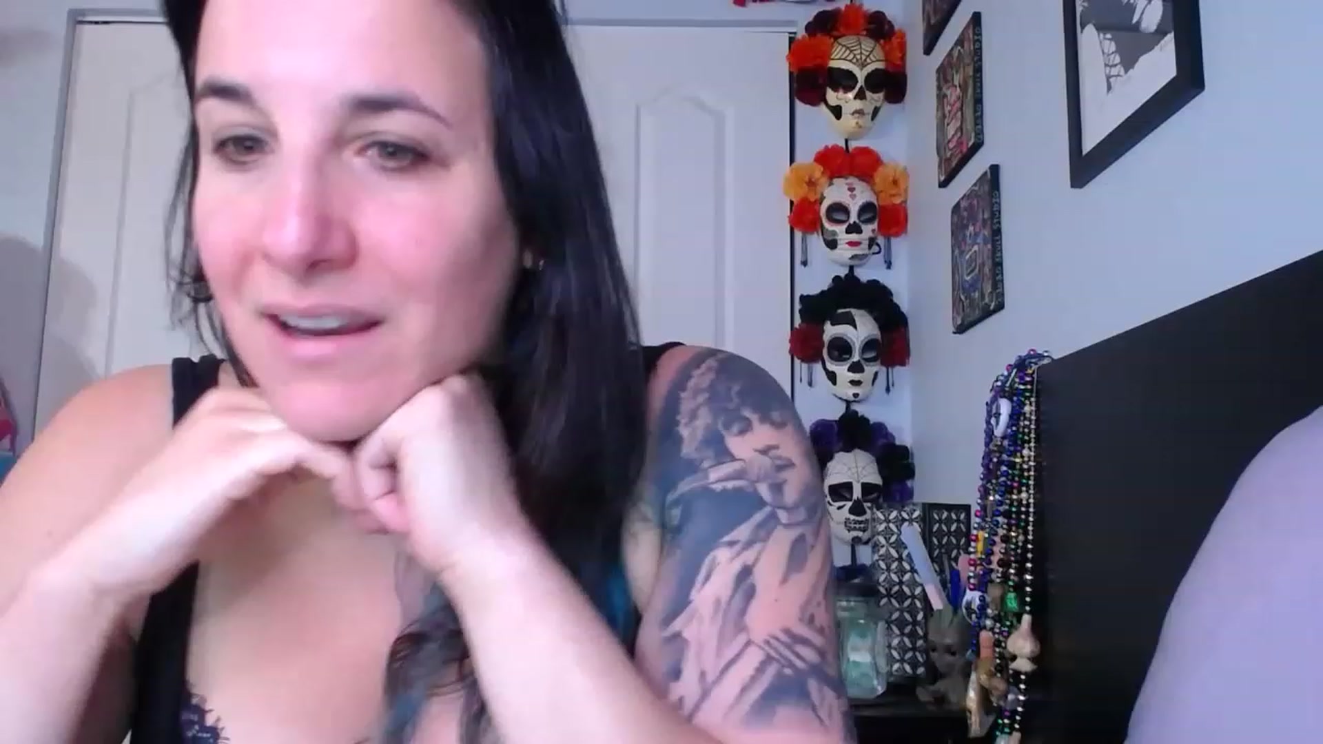 Gallery image thumbnail from abustybabe's myfreecams stream on, 06/06/2023, 20:34 image 18 of 20