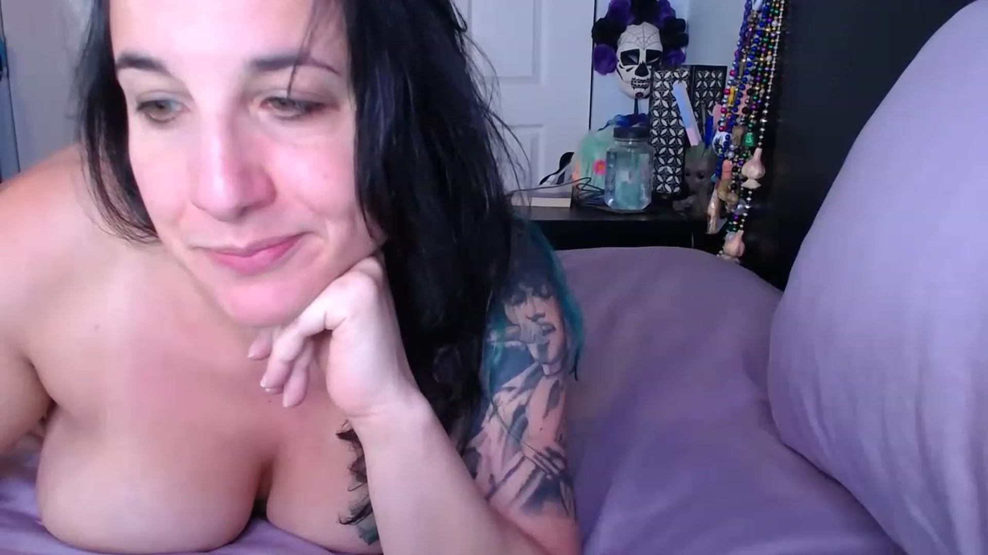 Gallery image thumbnail from abustybabe's myfreecams stream on, 06/06/2023, 20:34 image 8 of 20