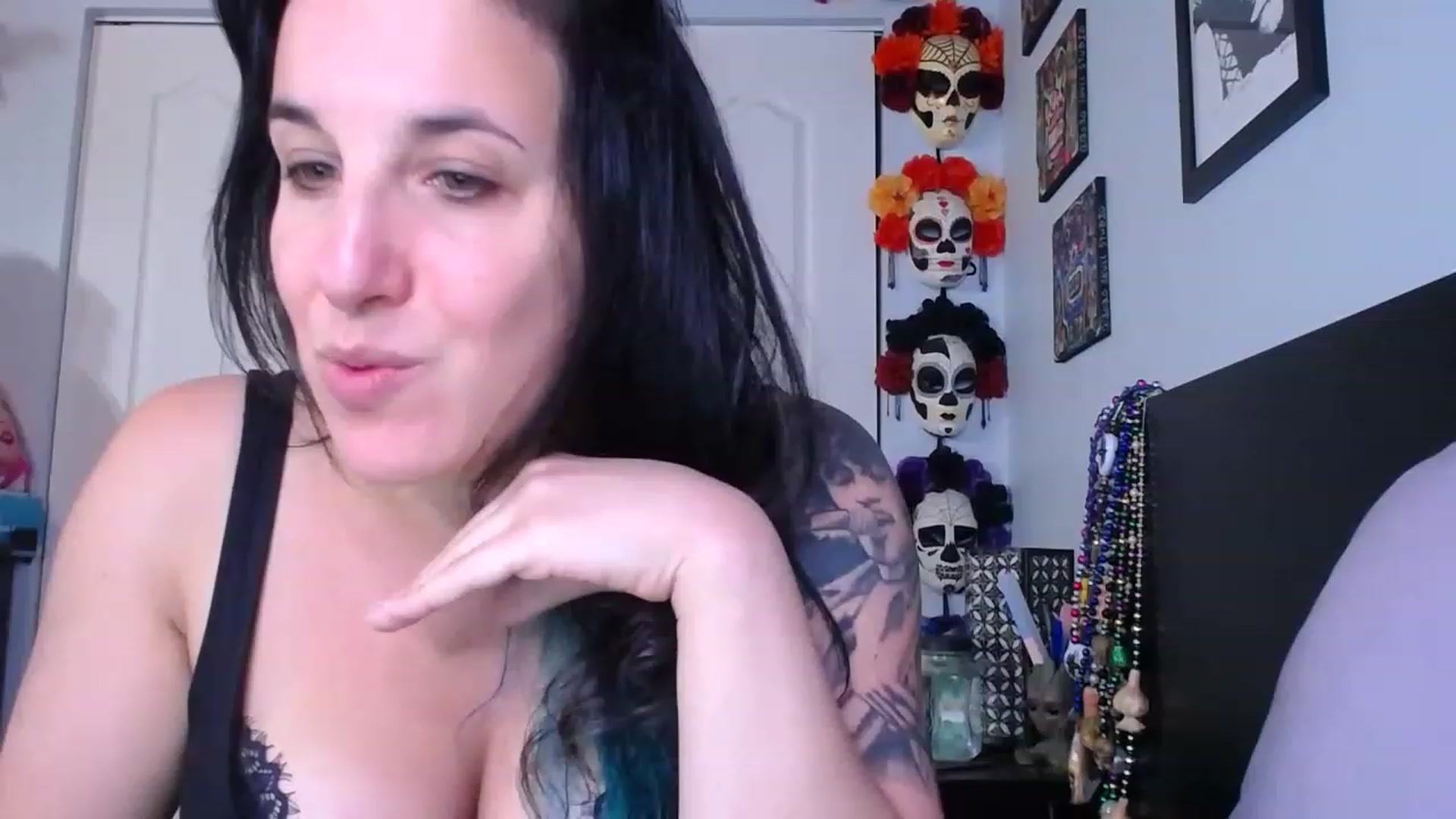 Gallery image thumbnail from abustybabe's myfreecams stream on, 06/06/2023, 20:34 image 16 of 20