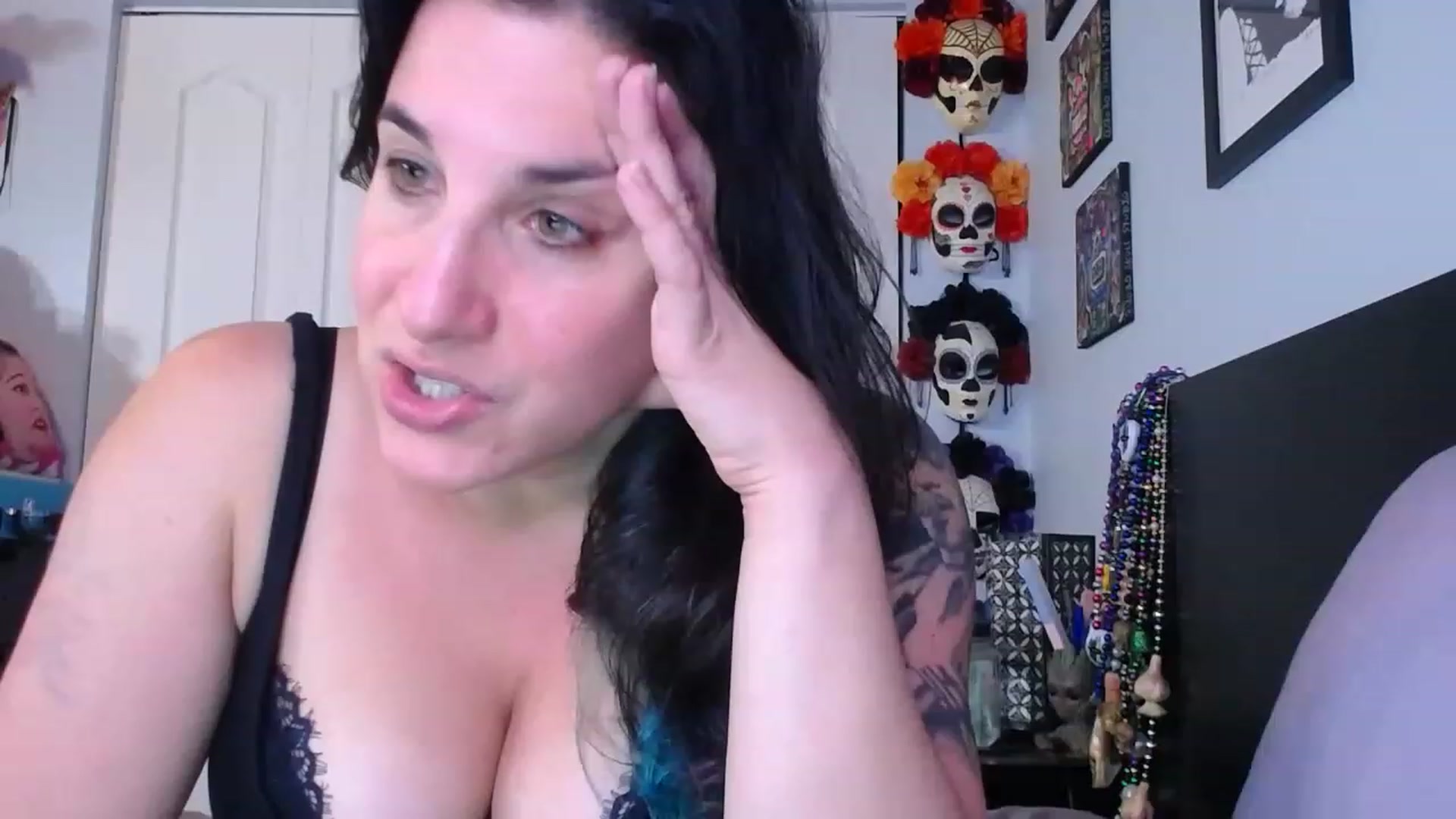 Gallery image thumbnail from abustybabe's myfreecams stream on, 06/06/2023, 20:34 image 1 of 20
