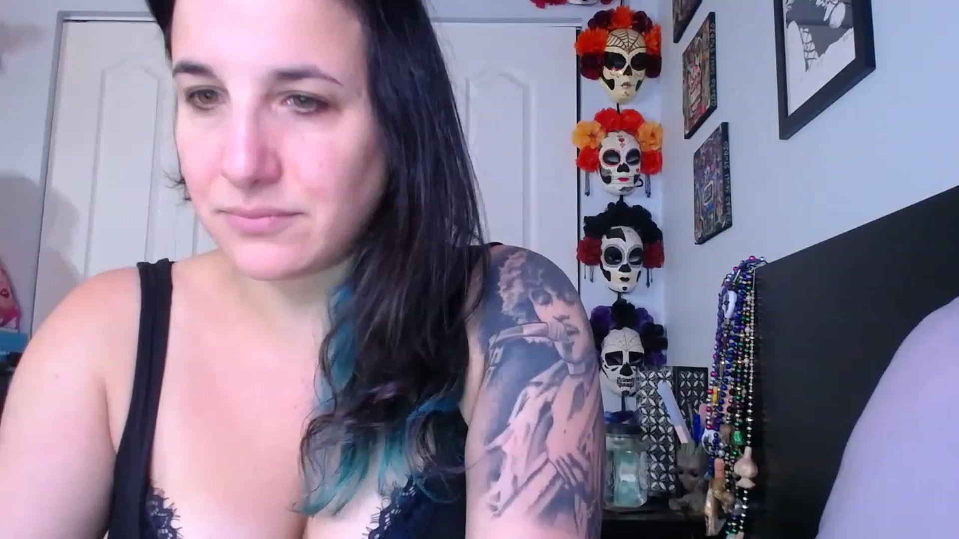 Gallery image thumbnail from abustybabe's myfreecams stream on, 06/06/2023, 20:34 image 17 of 20
