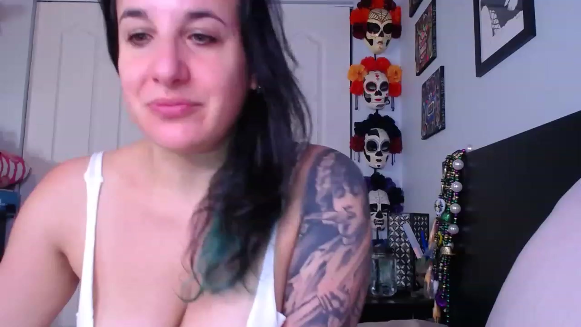 Gallery image thumbnail from abustybabe's myfreecams stream on, 06/12/2023, 18:40 image 16 of 20