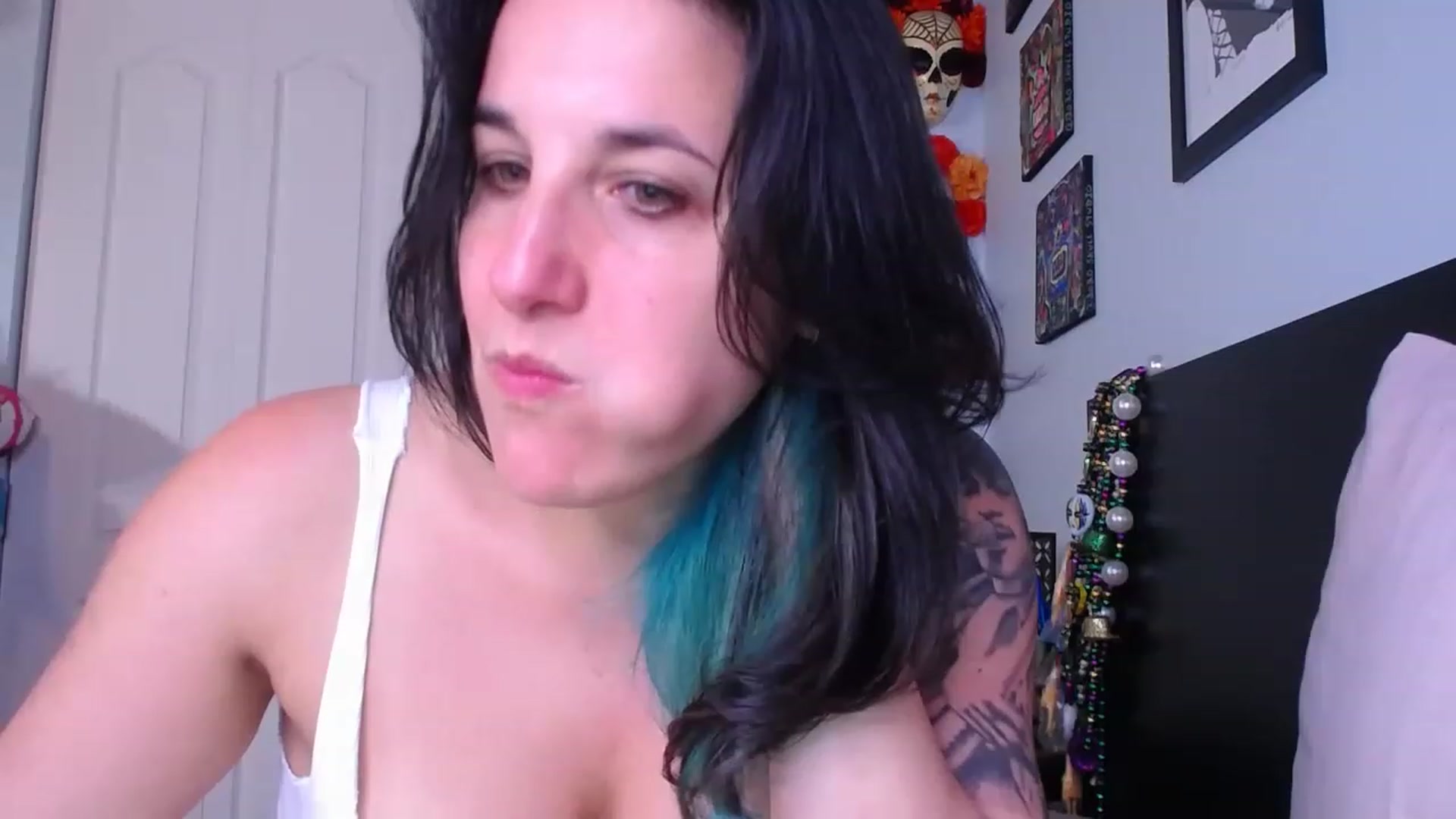 Gallery image thumbnail from abustybabe's myfreecams stream on, 06/12/2023, 22:05 image 16 of 20