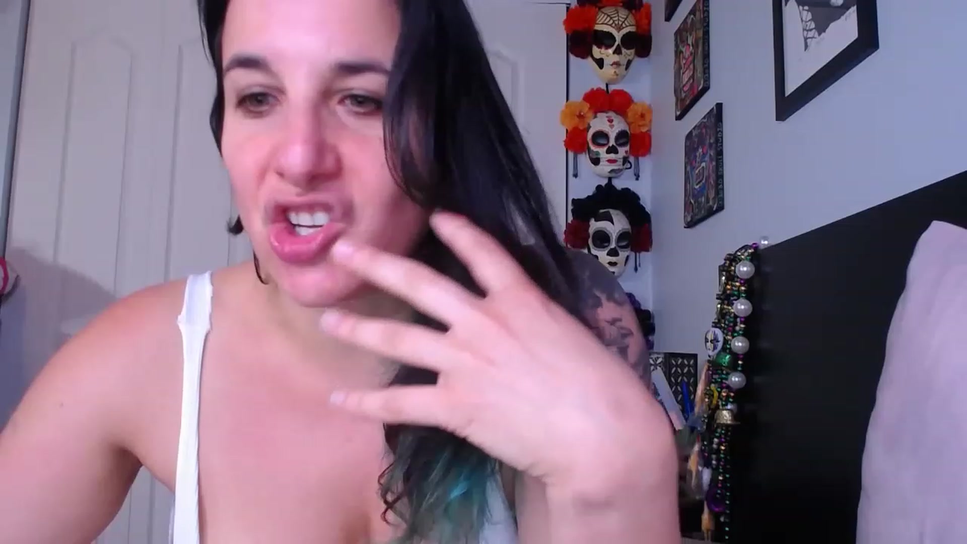 Gallery image thumbnail from abustybabe's myfreecams stream on, 06/12/2023, 22:05 image 18 of 20
