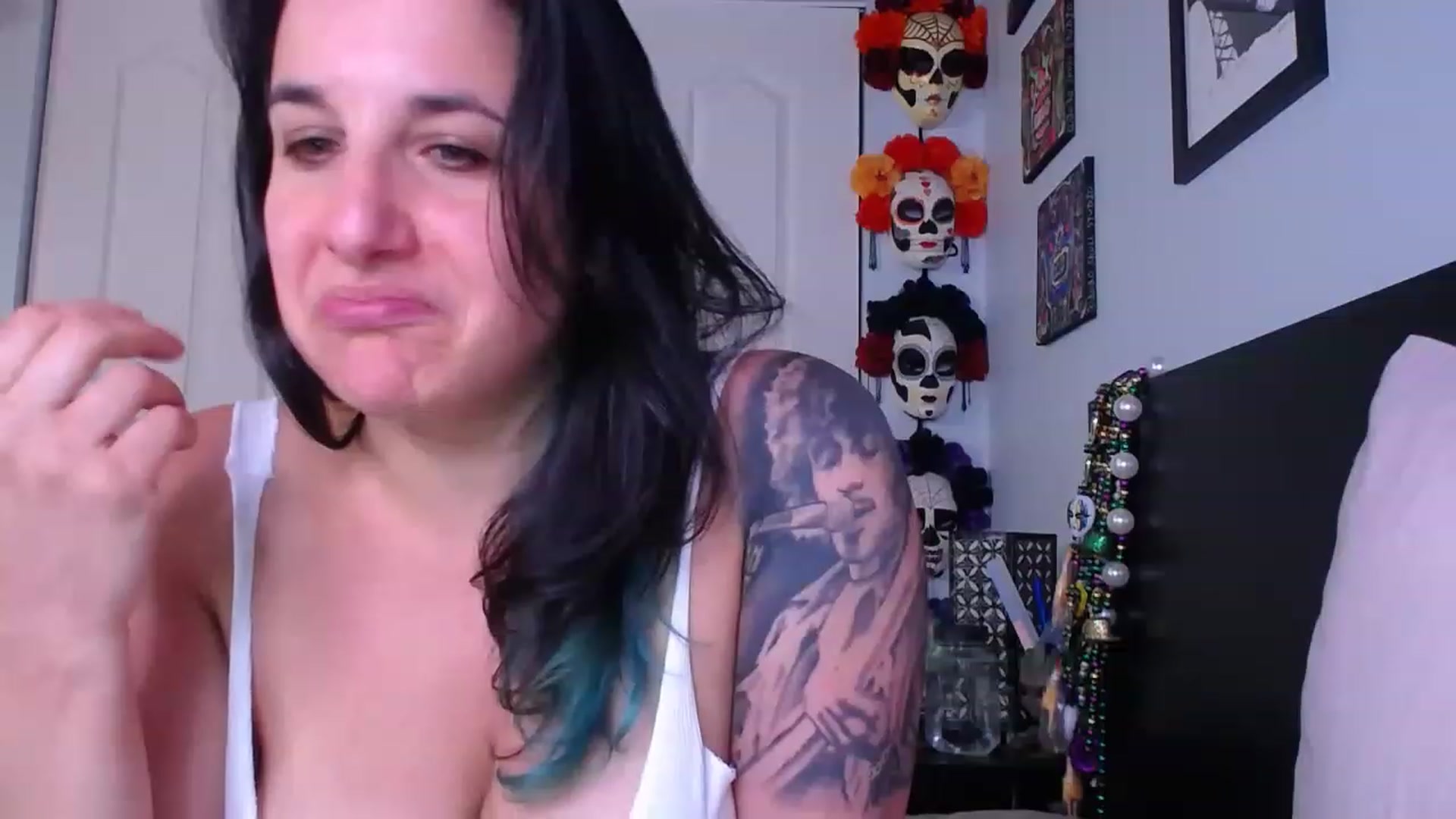 Gallery image thumbnail from abustybabe's myfreecams stream on, 06/12/2023, 22:05 image 17 of 20