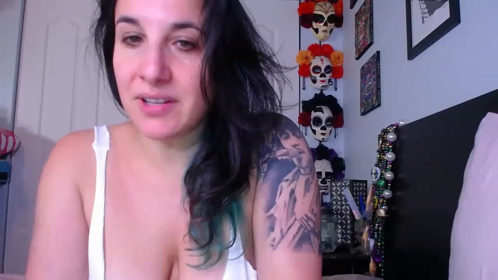 Gallery image thumbnail from abustybabe's myfreecams stream on, 06/12/2023, 22:05 image 13 of 20