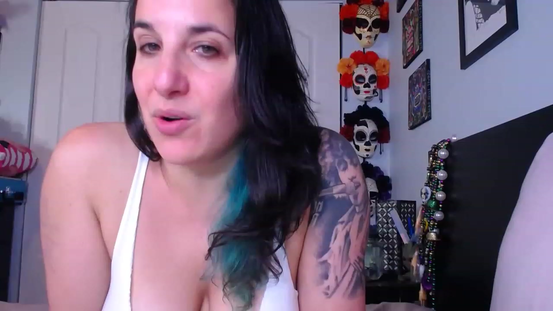 Gallery image thumbnail from abustybabe's myfreecams stream on, 06/12/2023, 22:05 image 1 of 20